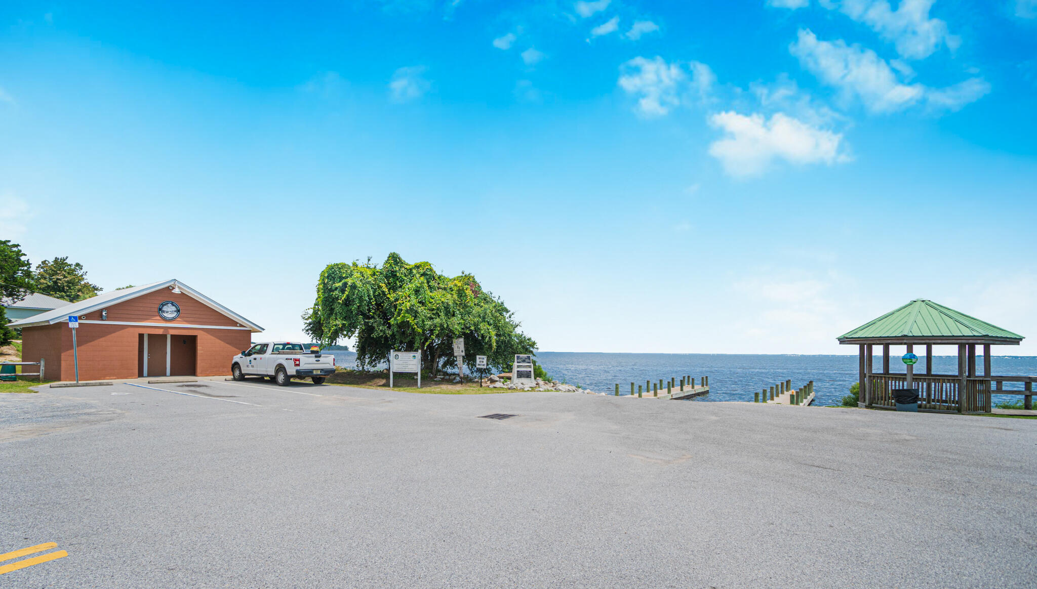 MULLET CREEK - Residential