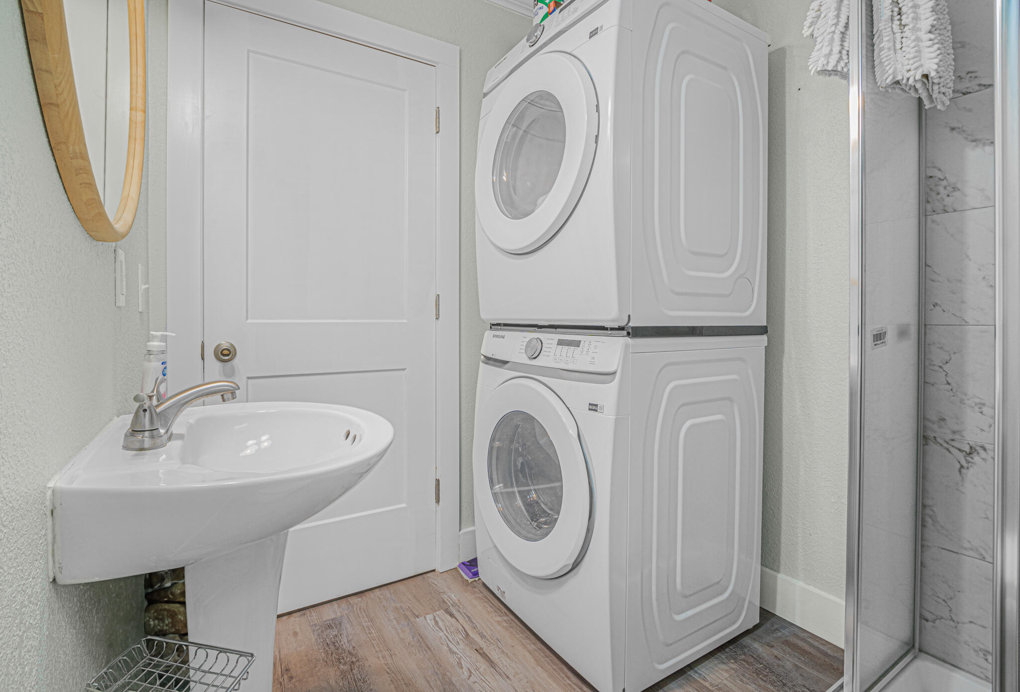 MULLET CREEK - Residential