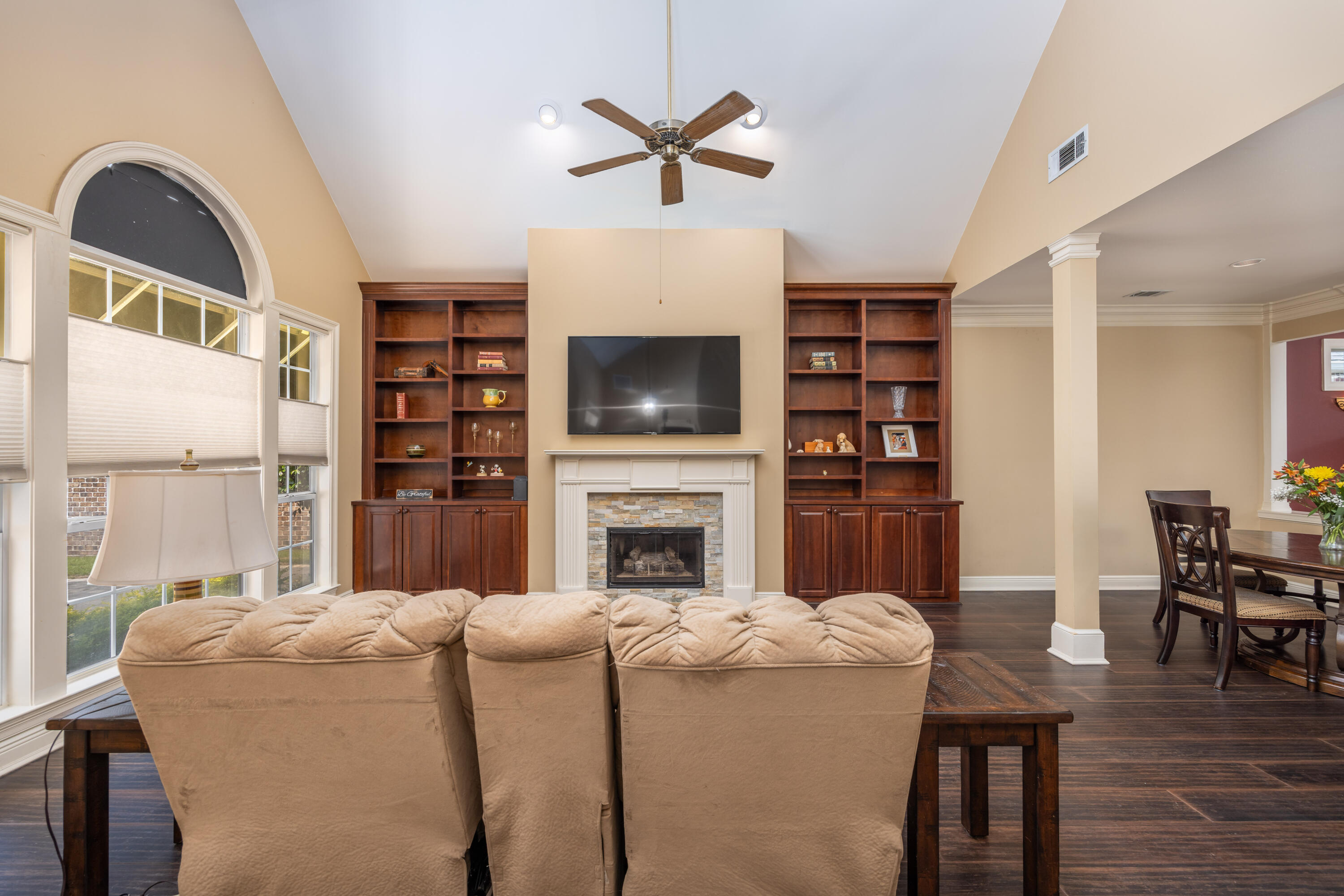 TURNBERRY PLACE - Residential