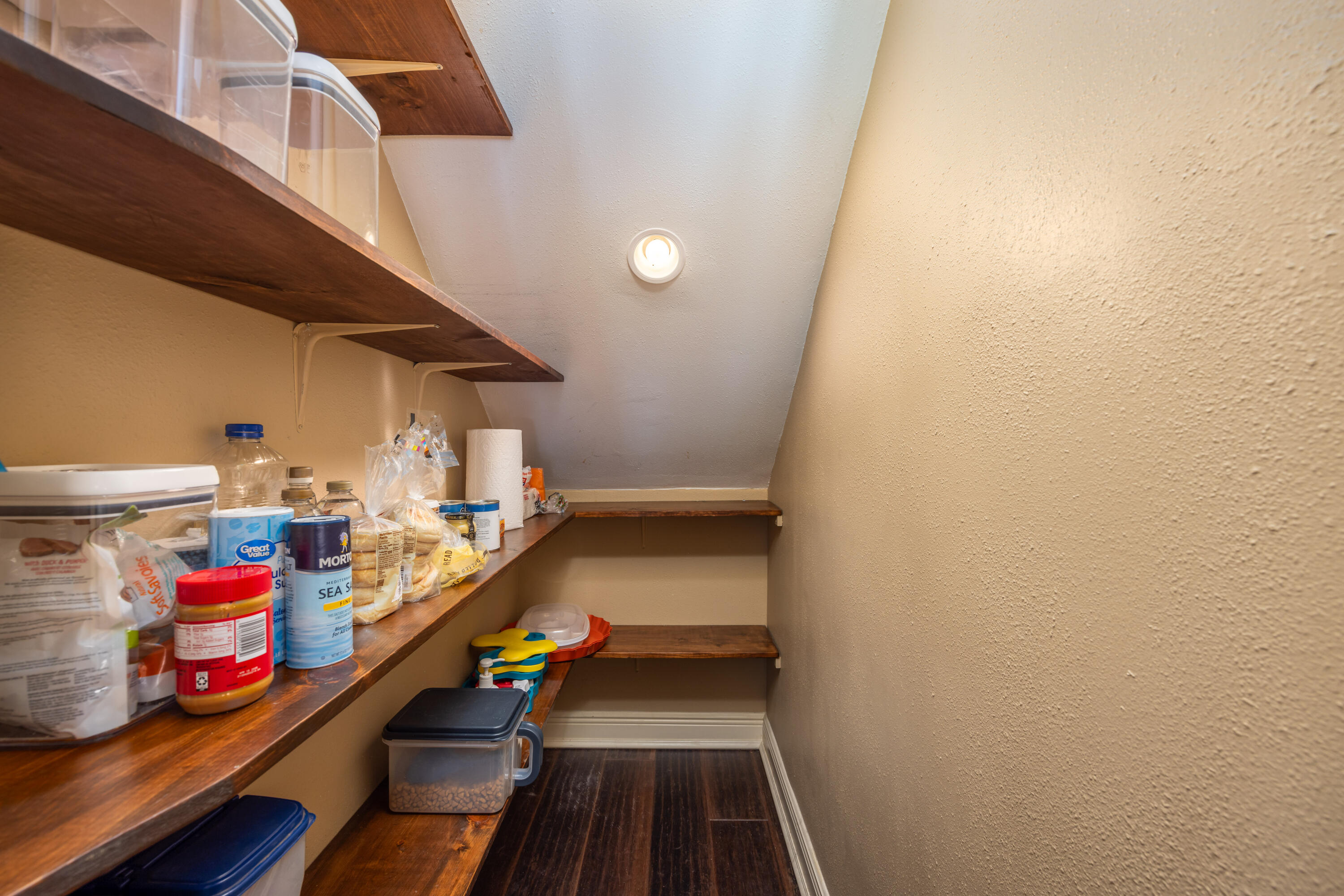 TURNBERRY PLACE - Residential