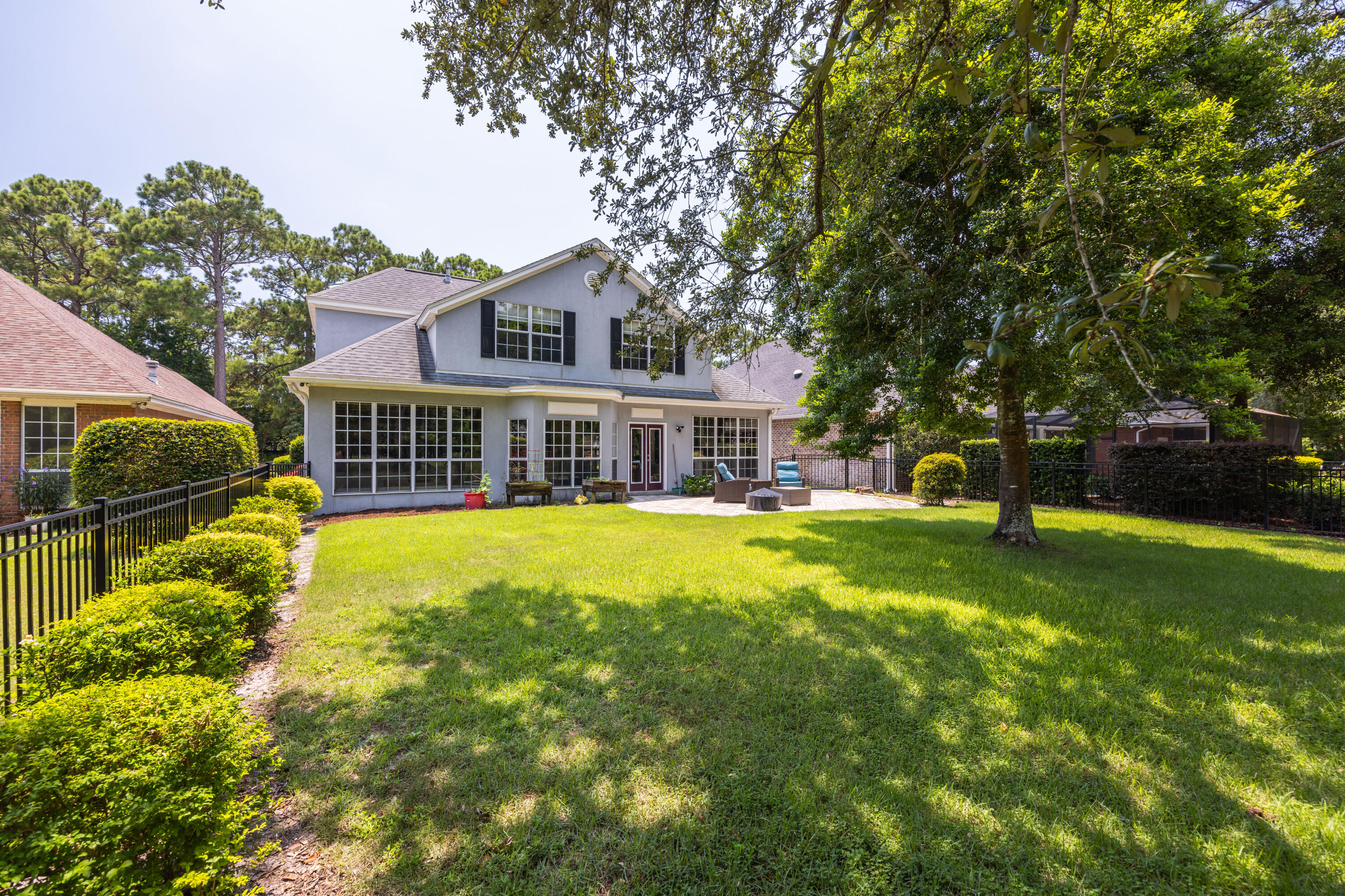 TURNBERRY PLACE - Residential