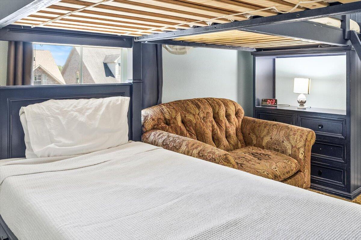 SOUNDSIDE MOORINGS - Residential