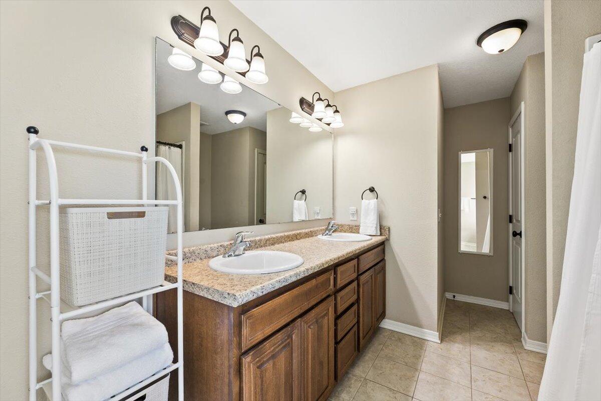 SOUNDSIDE MOORINGS - Residential