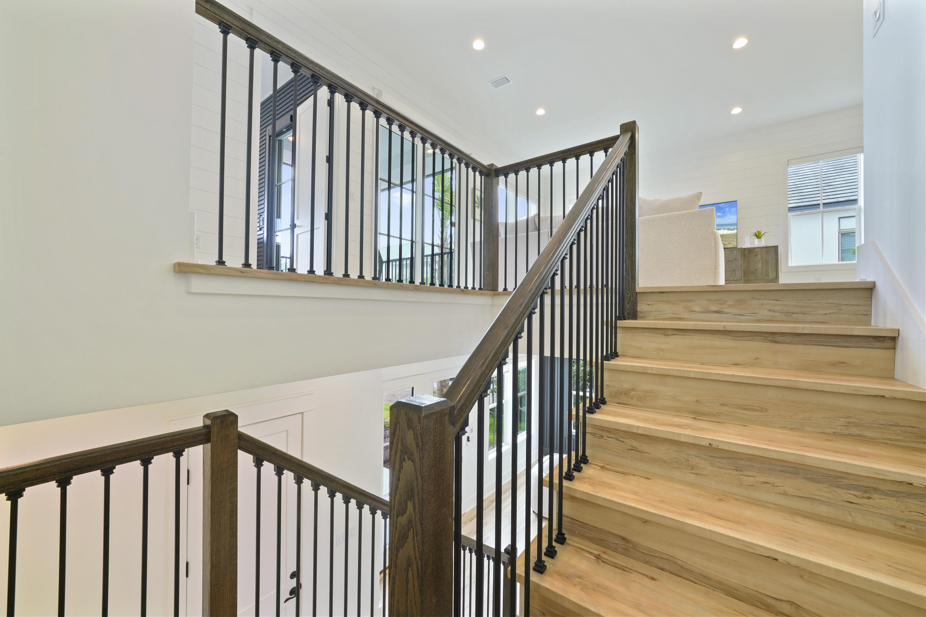 AVALON BEACH ESTATES - Residential