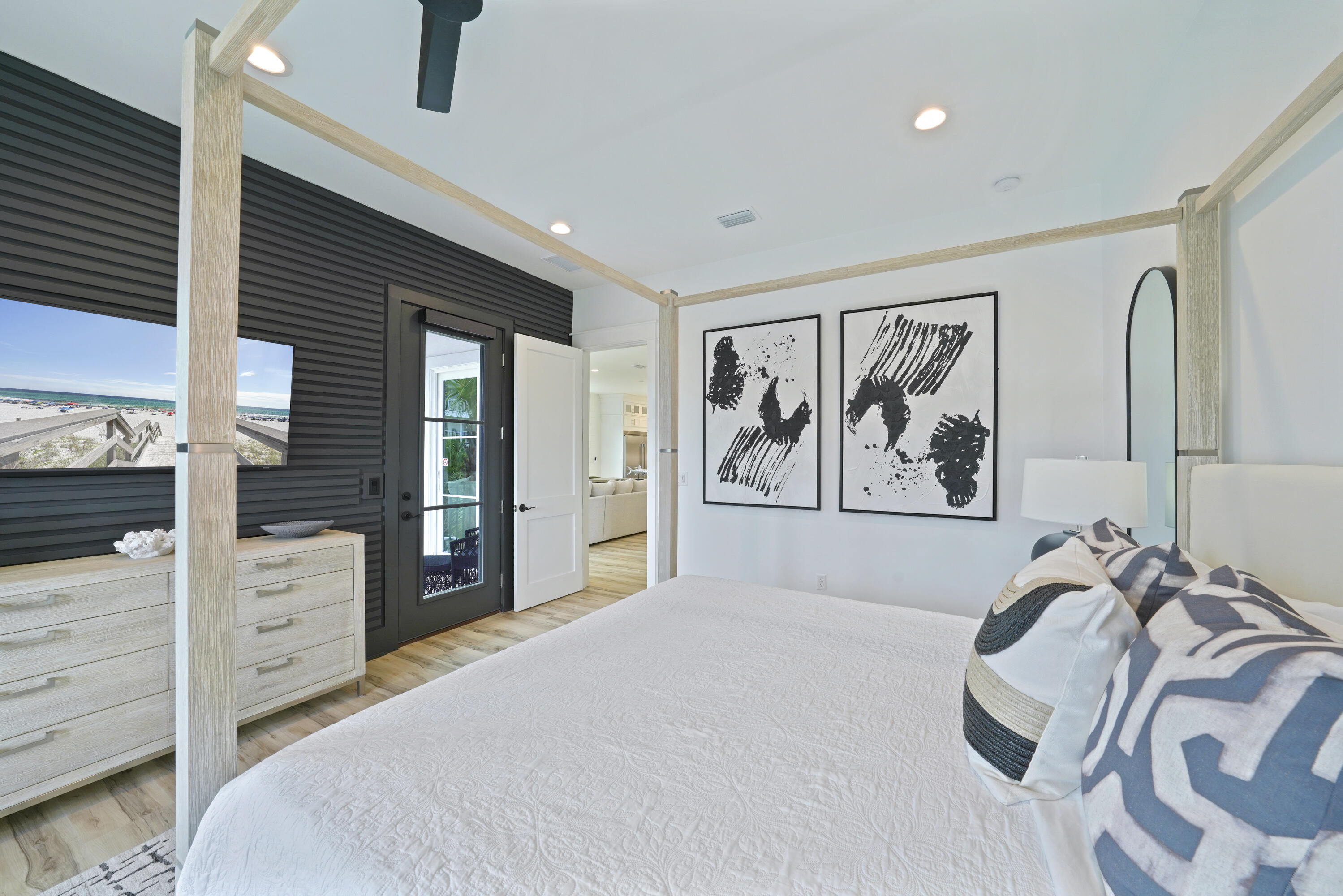 AVALON BEACH ESTATES - Residential