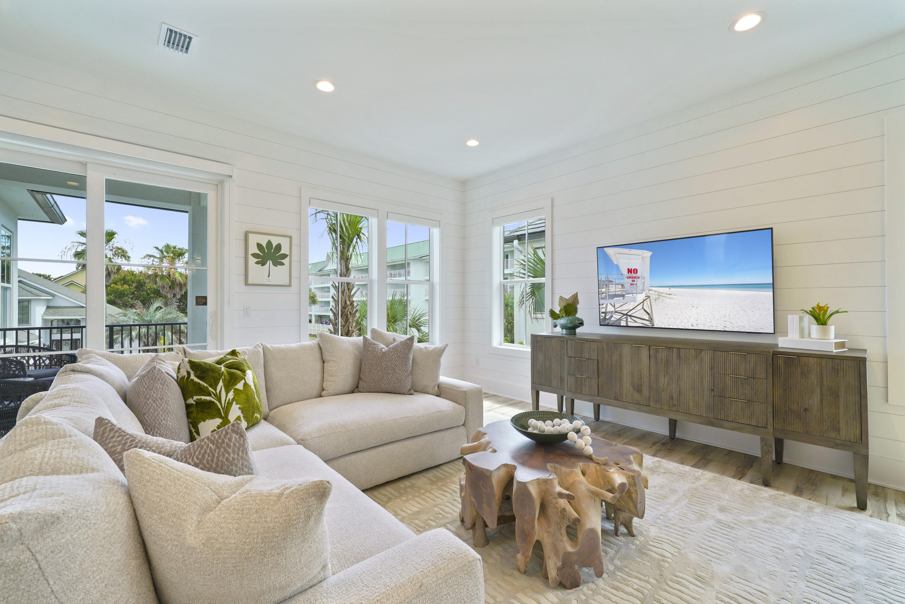 AVALON BEACH ESTATES - Residential