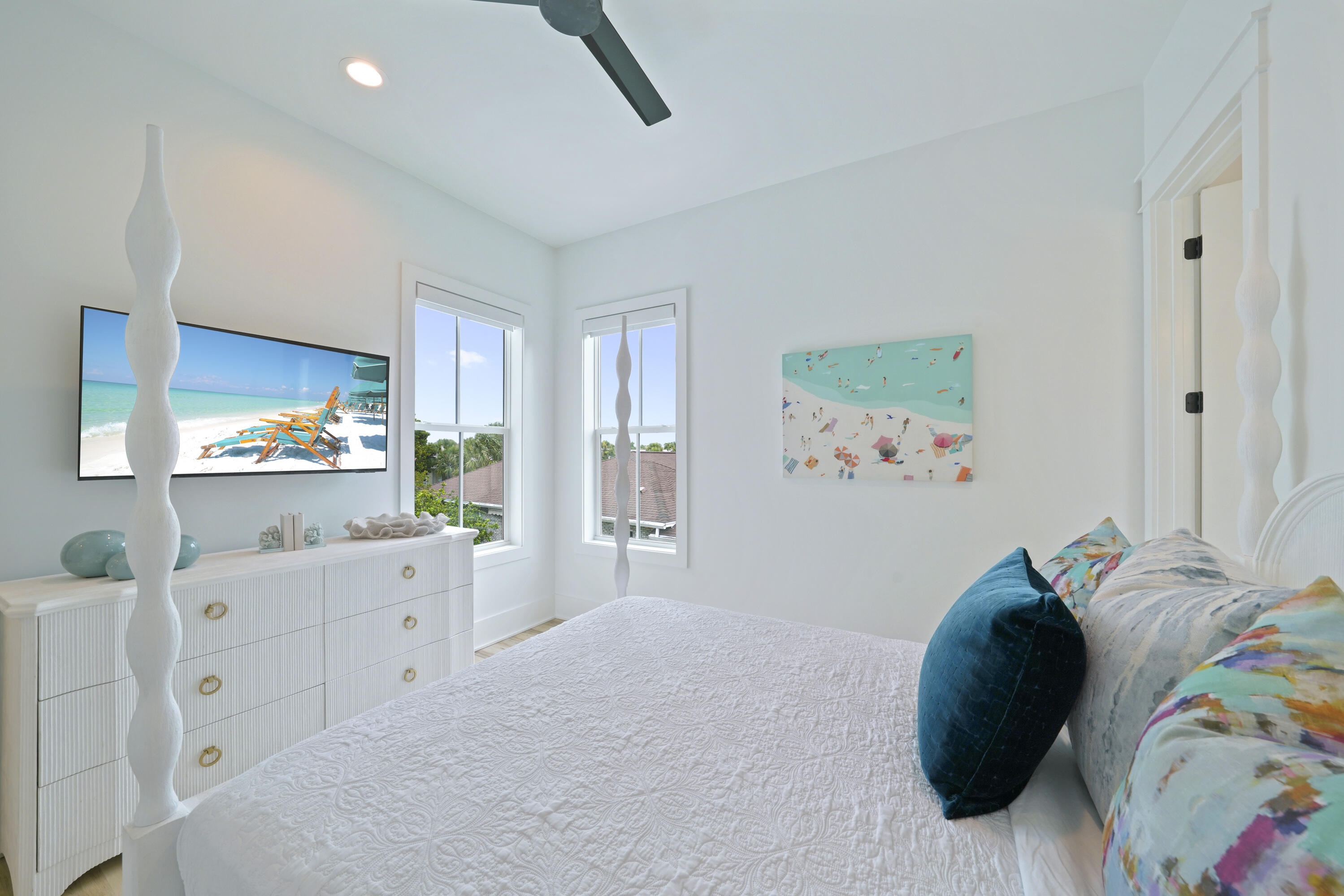 AVALON BEACH ESTATES - Residential