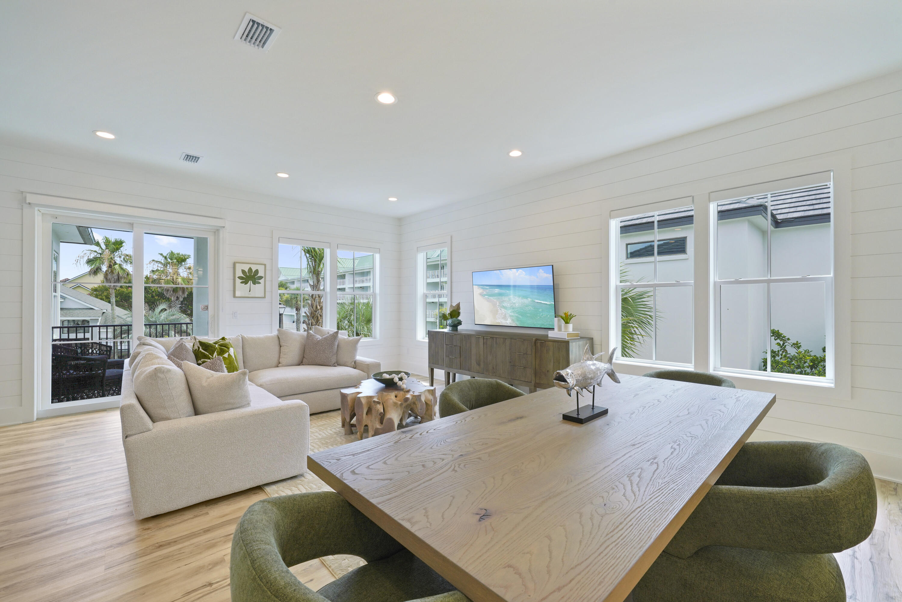 AVALON BEACH ESTATES - Residential