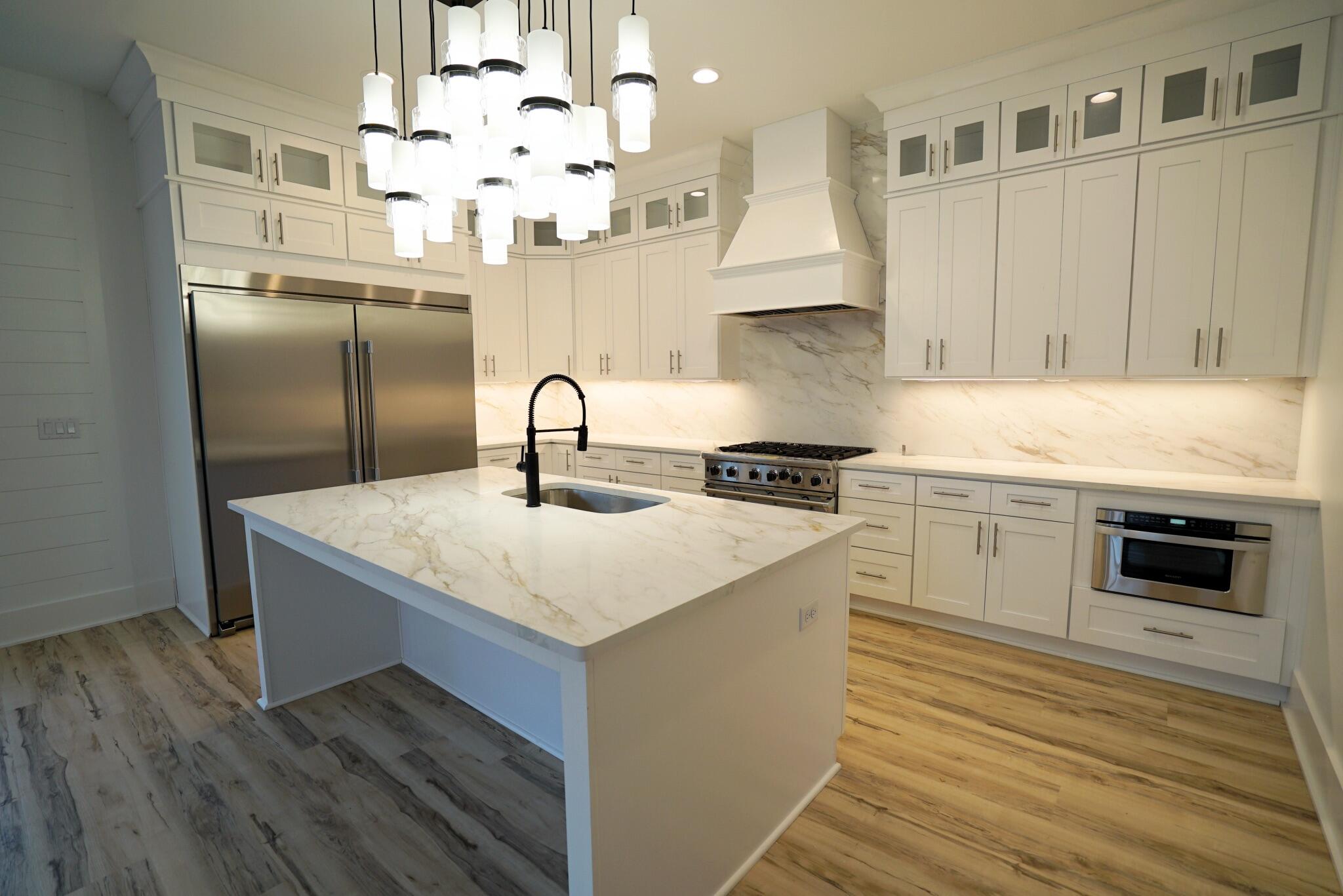 AVALON BEACH ESTATES - Residential
