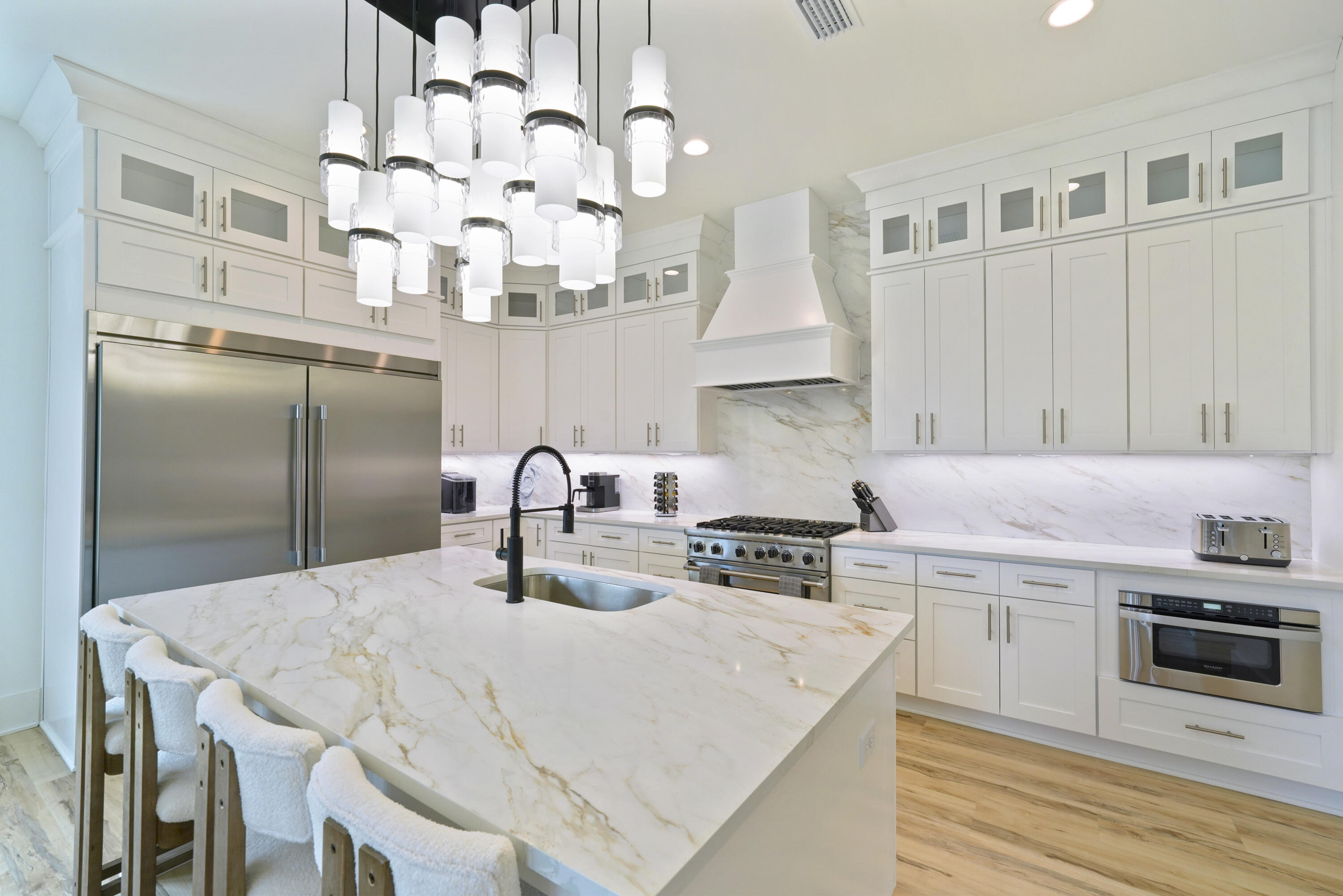 AVALON BEACH ESTATES - Residential