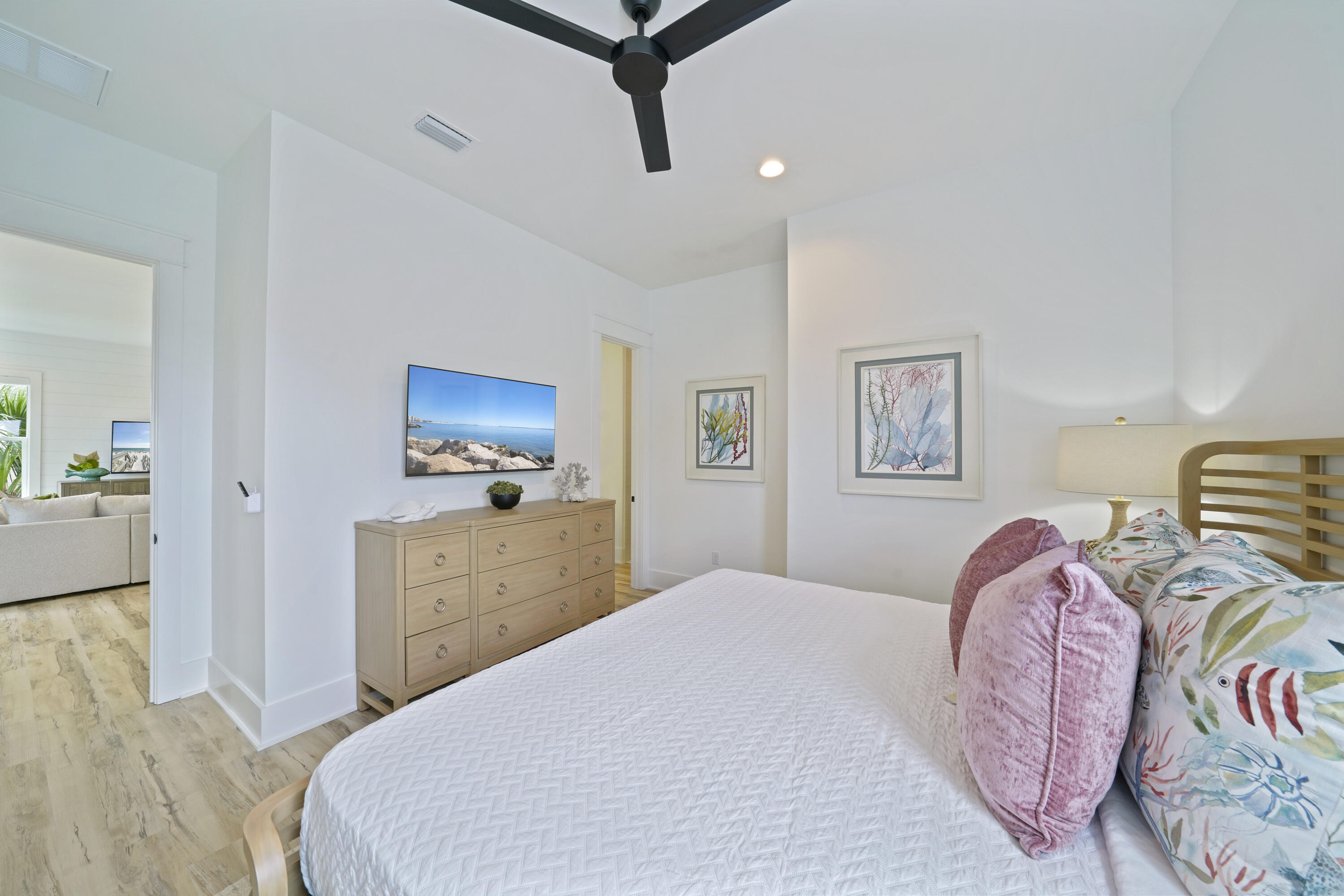 AVALON BEACH ESTATES - Residential