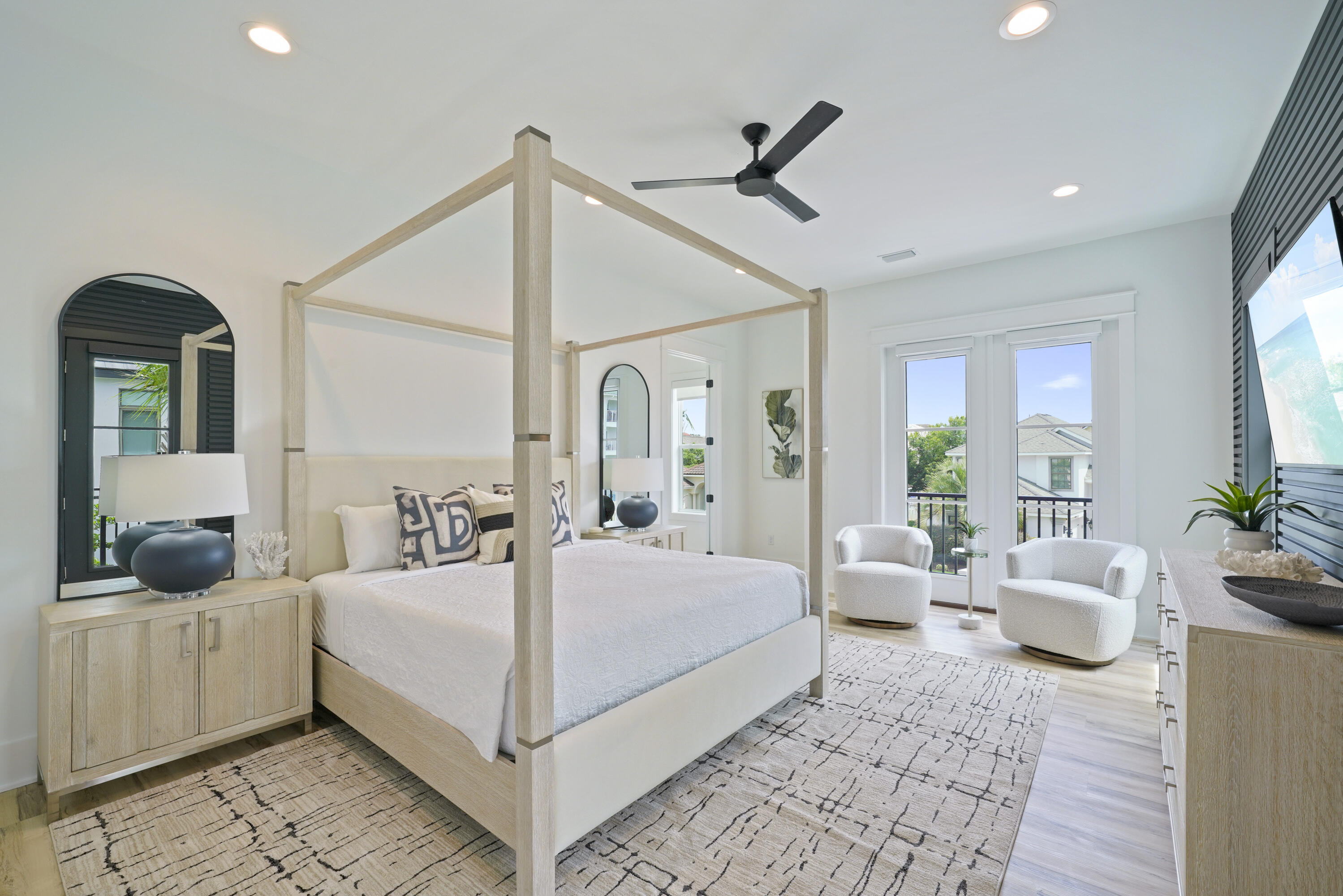 AVALON BEACH ESTATES - Residential