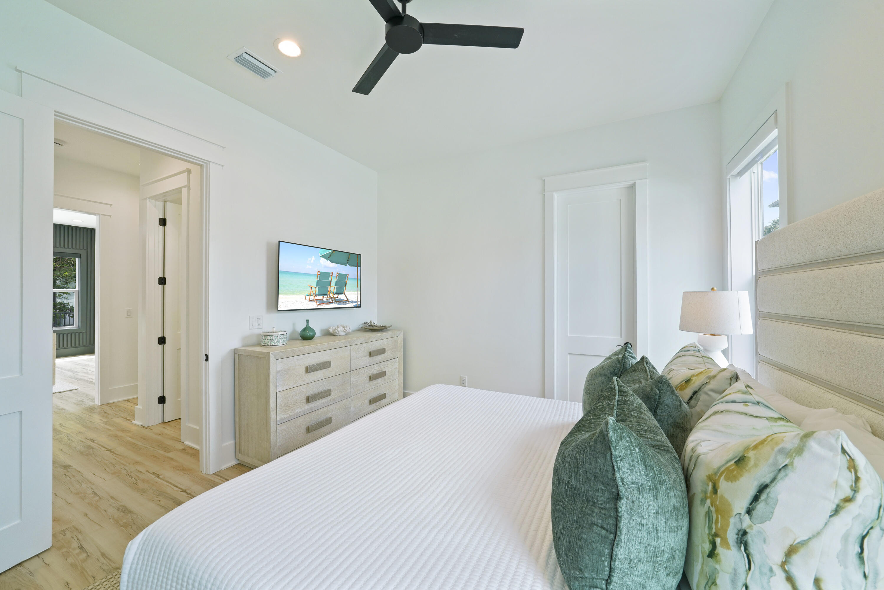 AVALON BEACH ESTATES - Residential