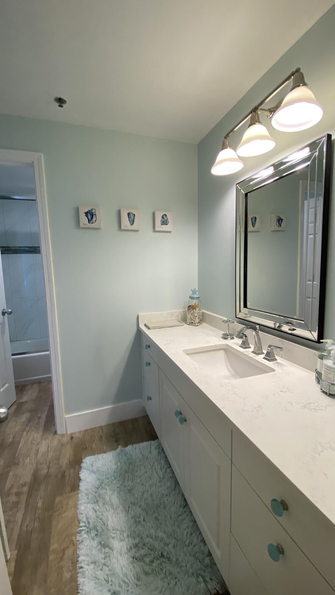 LEEWARD KEY - Residential