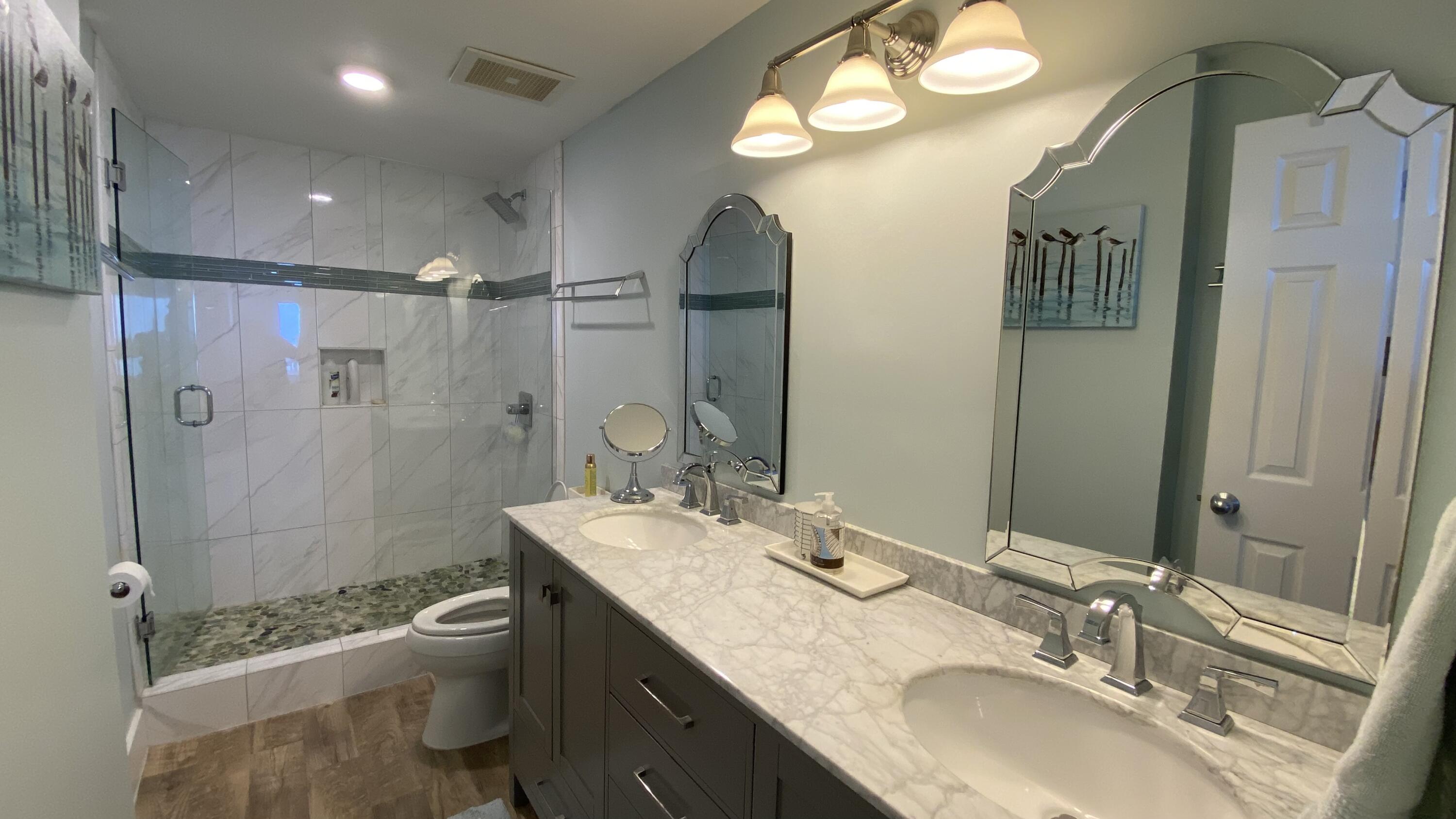 LEEWARD KEY - Residential