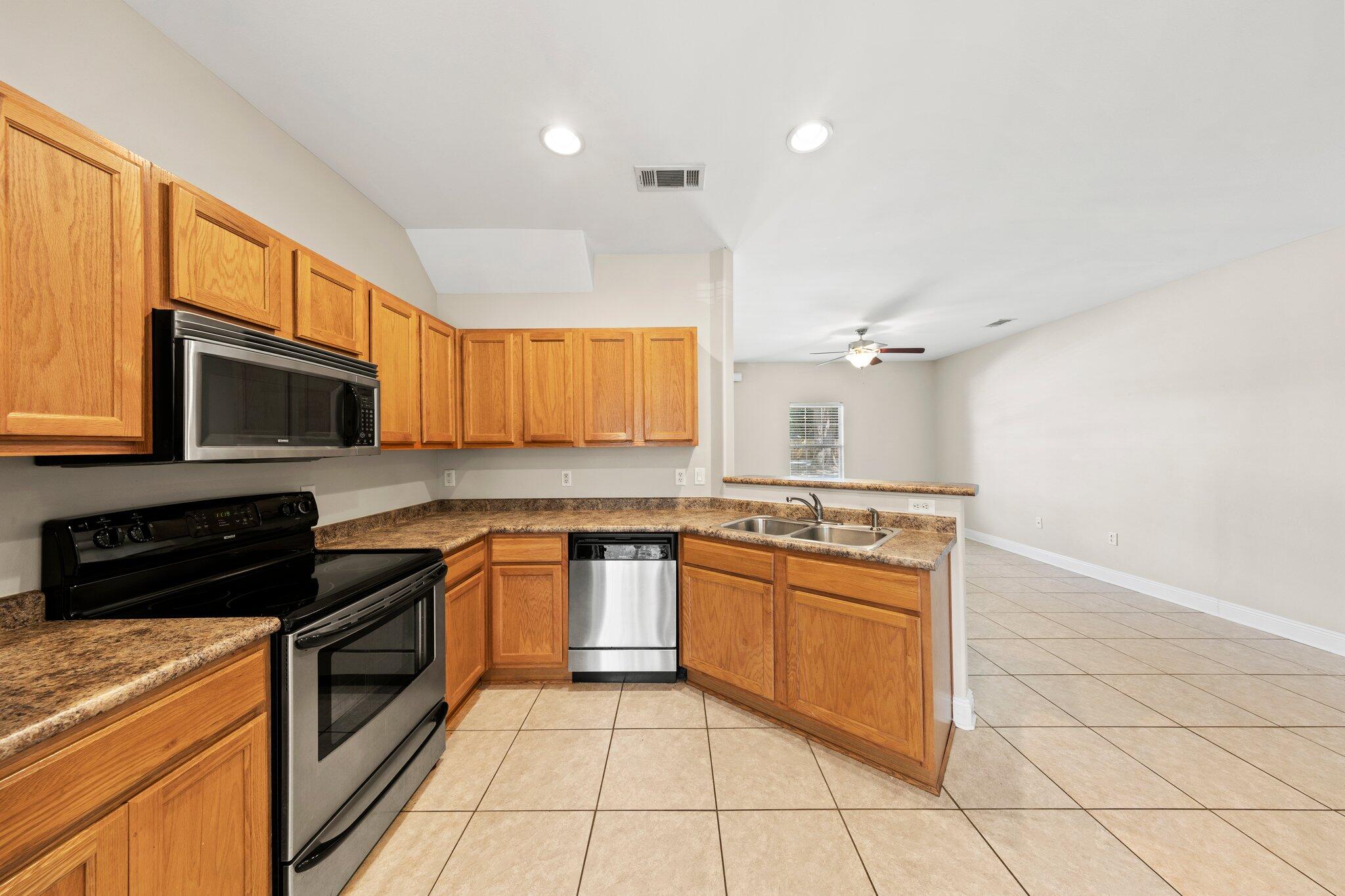 Grand Oak Place - Residential Lease