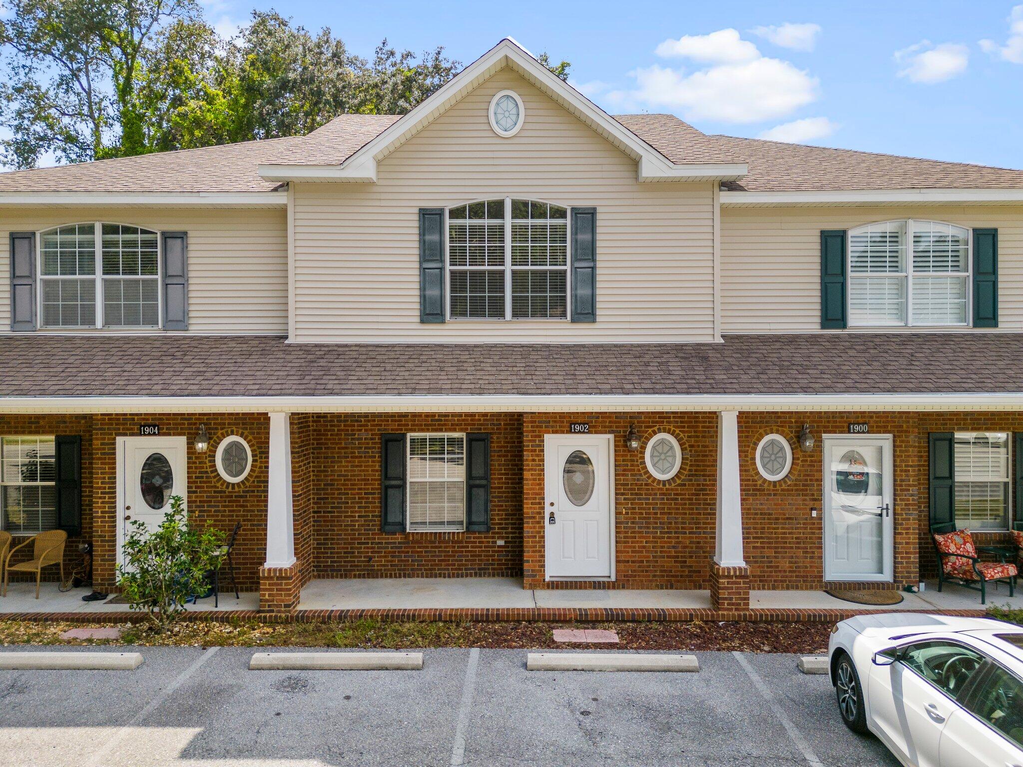 Grand Oak Place - Residential Lease