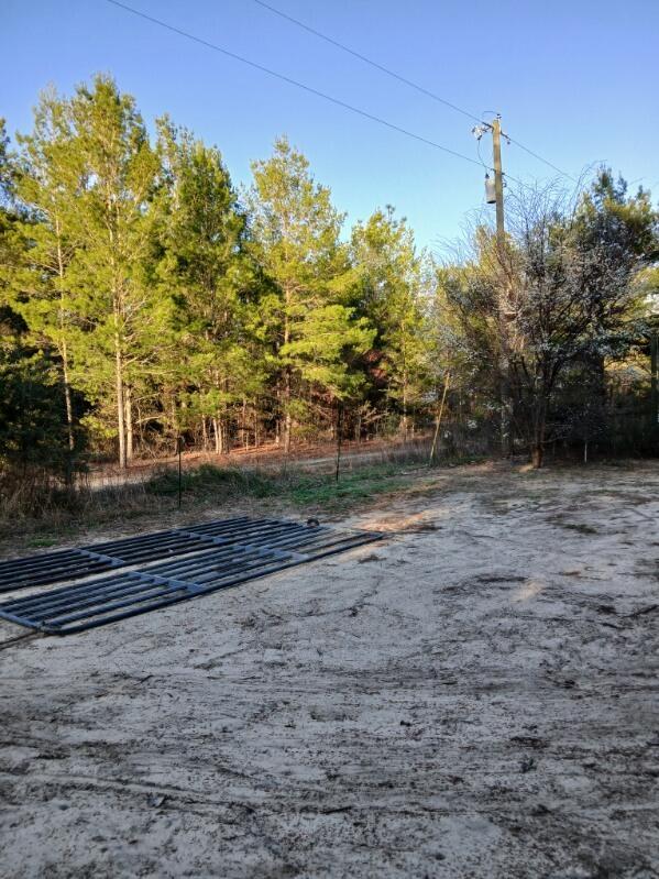 COUNTRY CLUB MANOR - Land