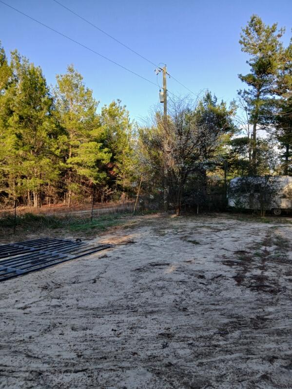 COUNTRY CLUB MANOR - Land