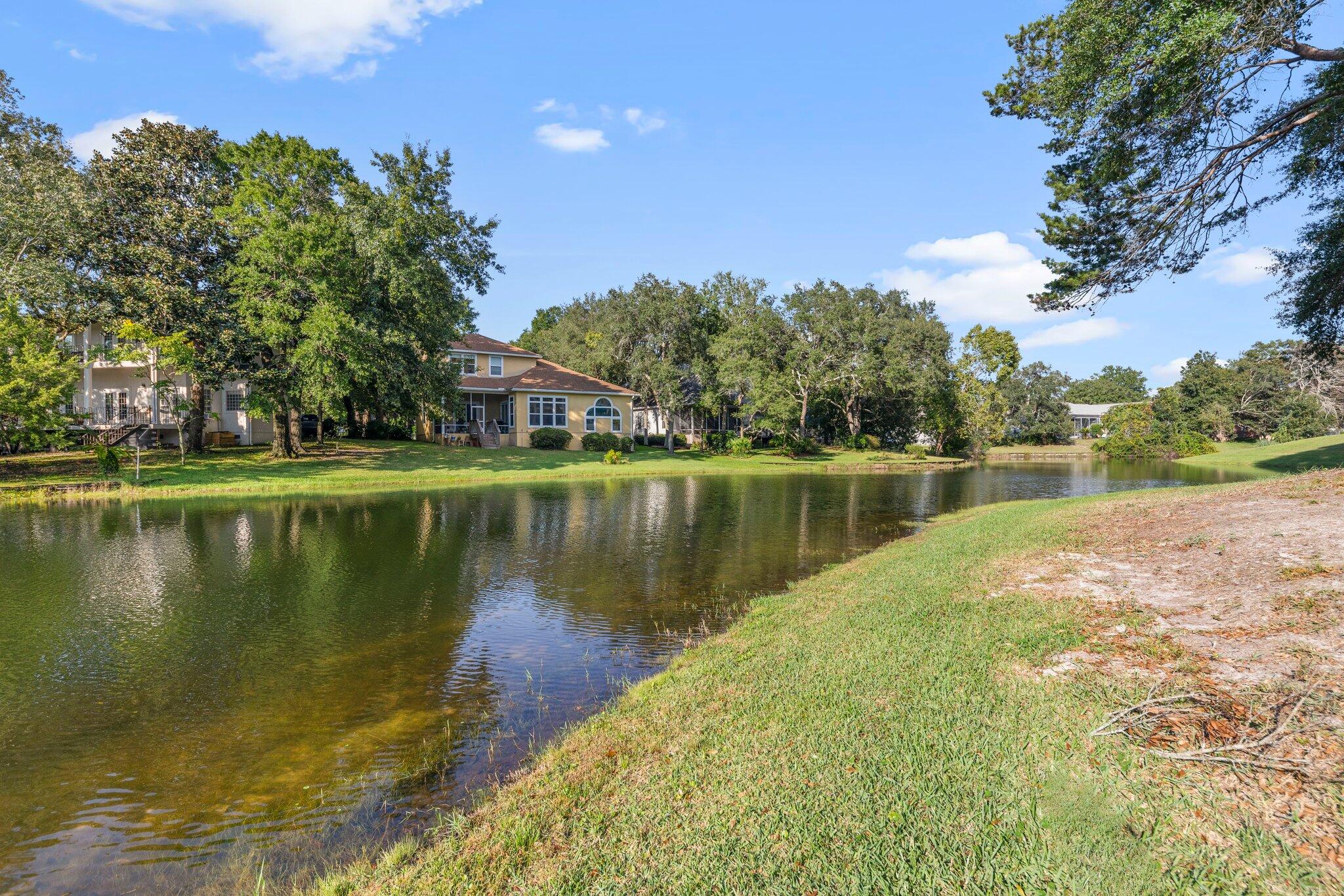 LAKESIDE CONDO AT BLUEWATER BAY - Residential