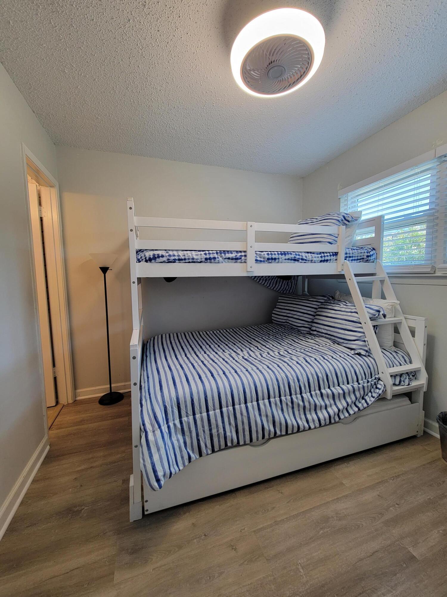 ISLAND GARDENS CONDO - Residential Lease