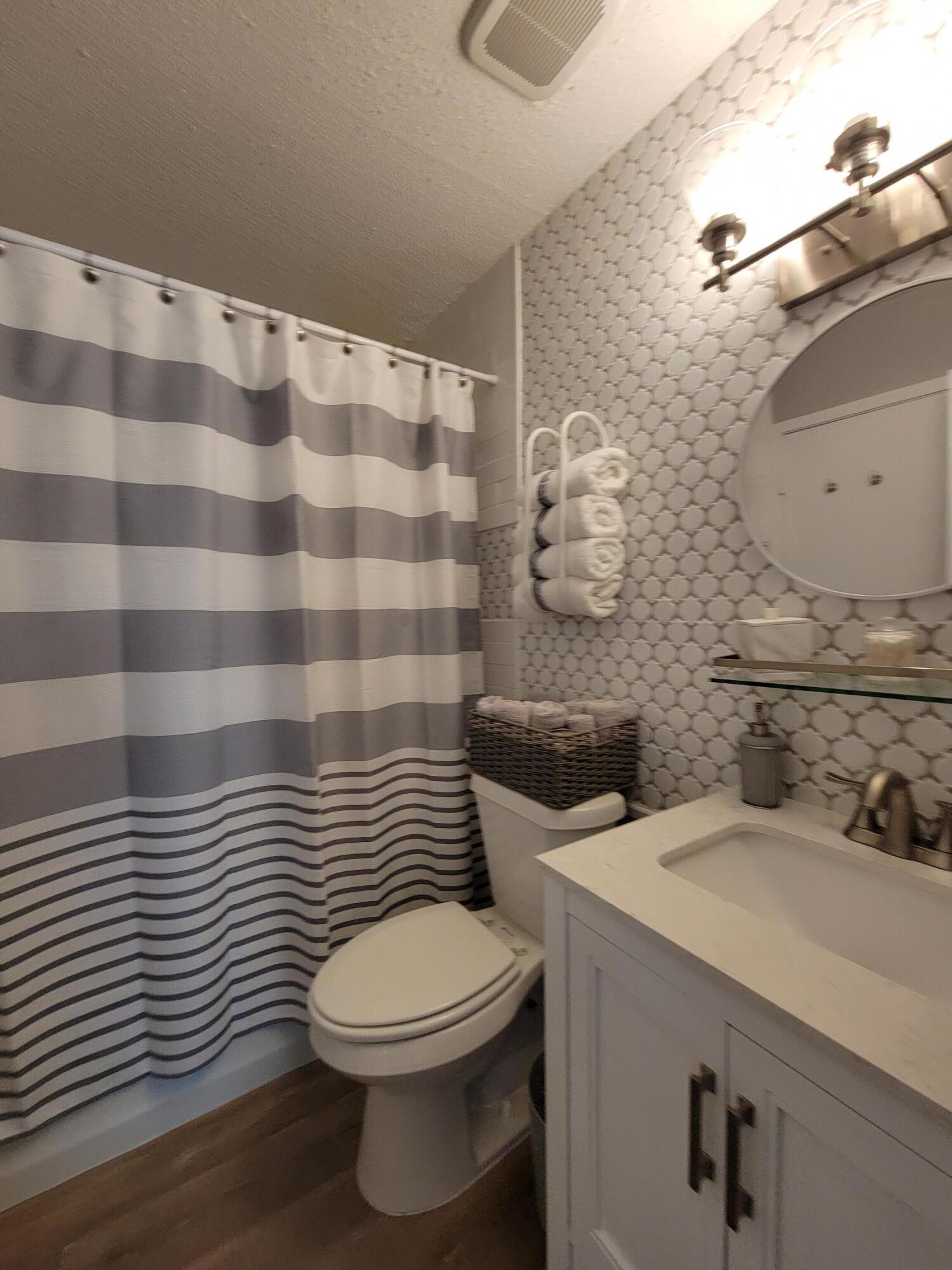 ISLAND GARDENS CONDO - Residential Lease