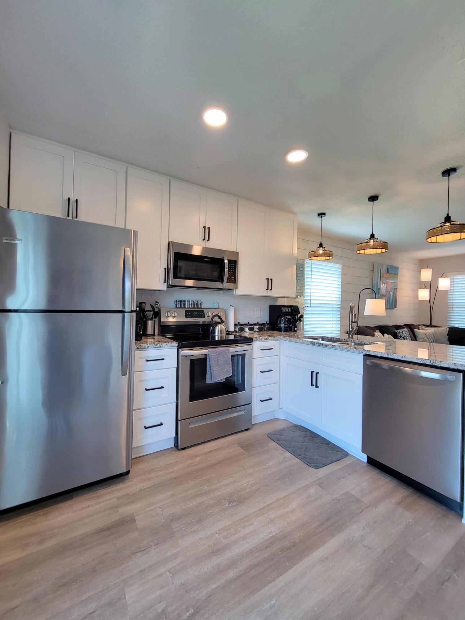 ISLAND GARDENS CONDO - Residential Lease