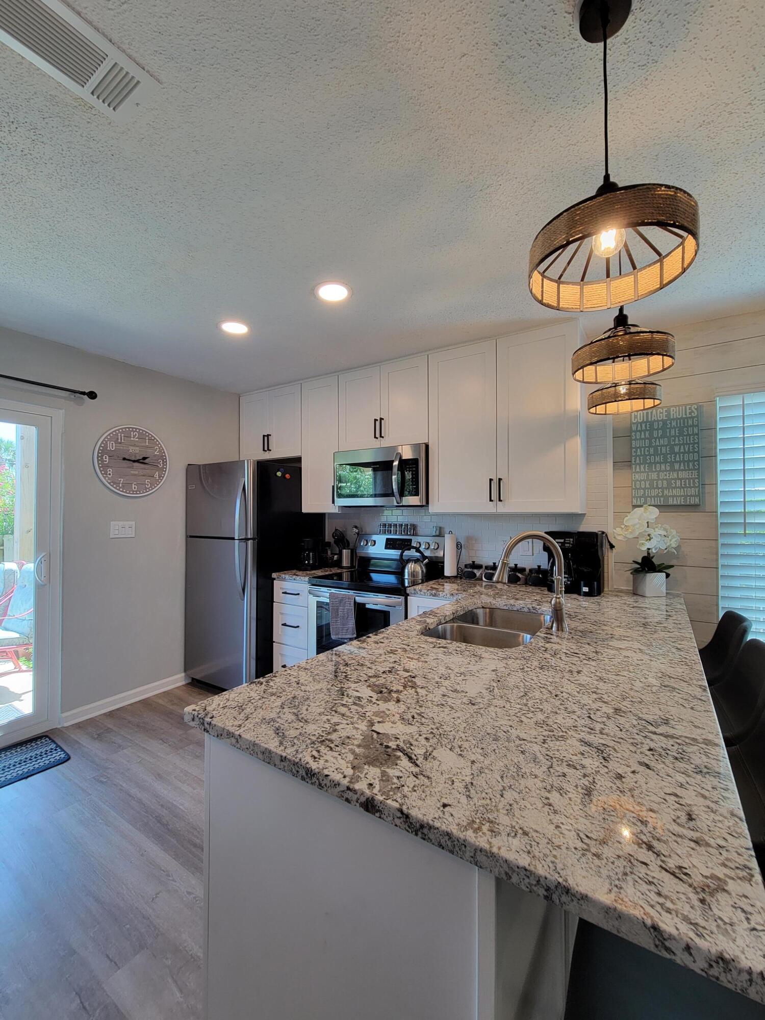 ISLAND GARDENS CONDO - Residential Lease