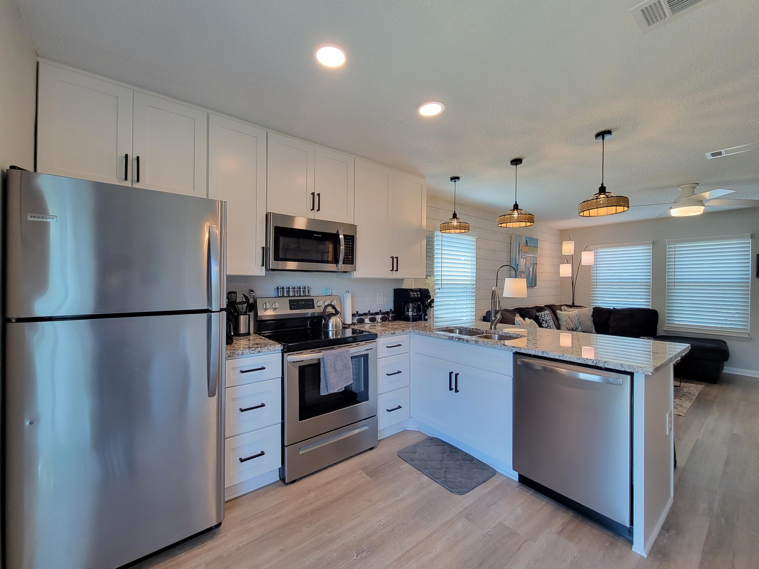 ISLAND GARDENS CONDO - Residential Lease