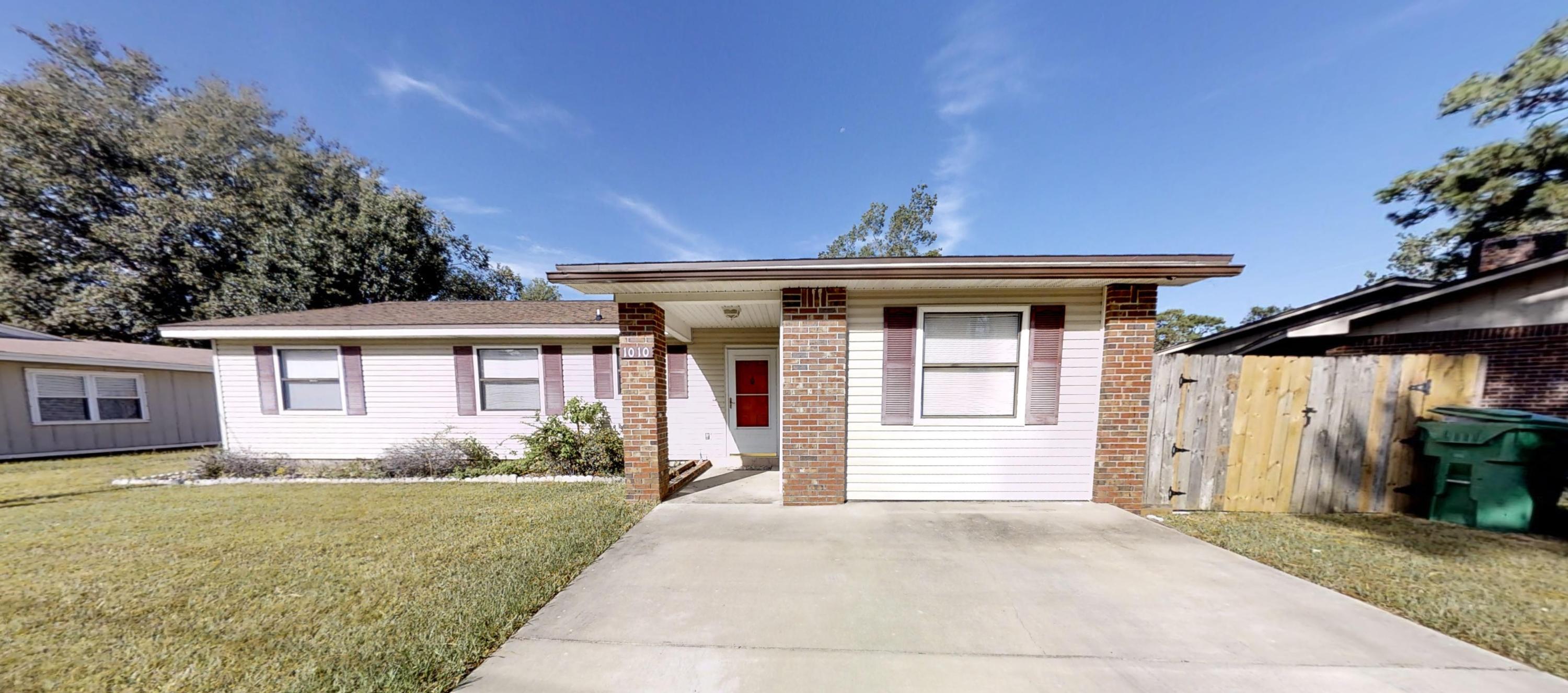 PINE MEADOWS - Residential Lease