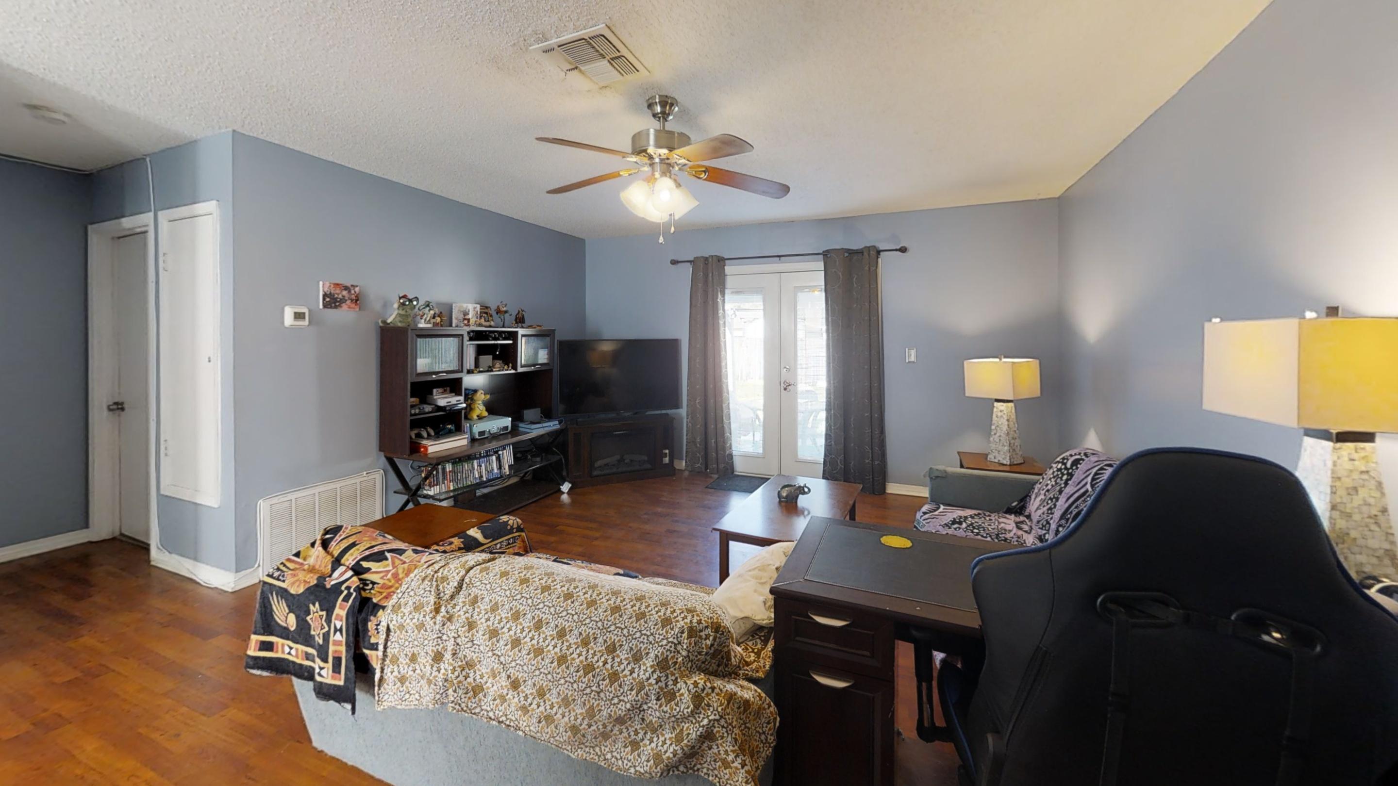 PINE MEADOWS - Residential Lease