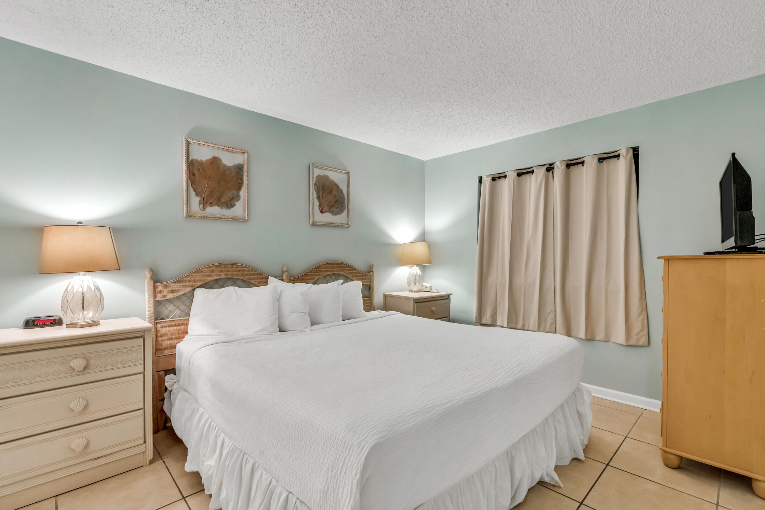 SUNDESTIN INTERNATIONAL CONDO - Residential