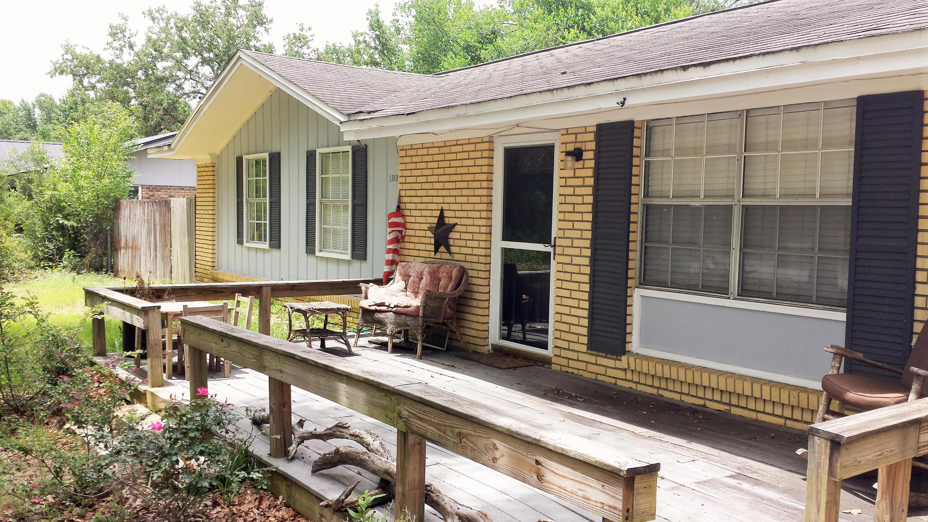 ADAMS POWELL EAST - Residential