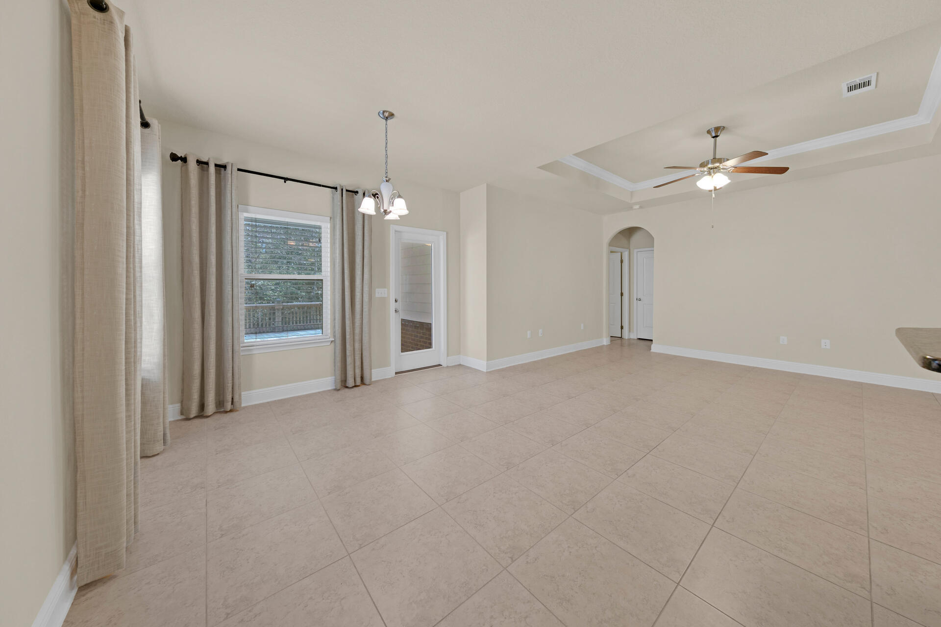 LAGRANGE LANDING - Residential