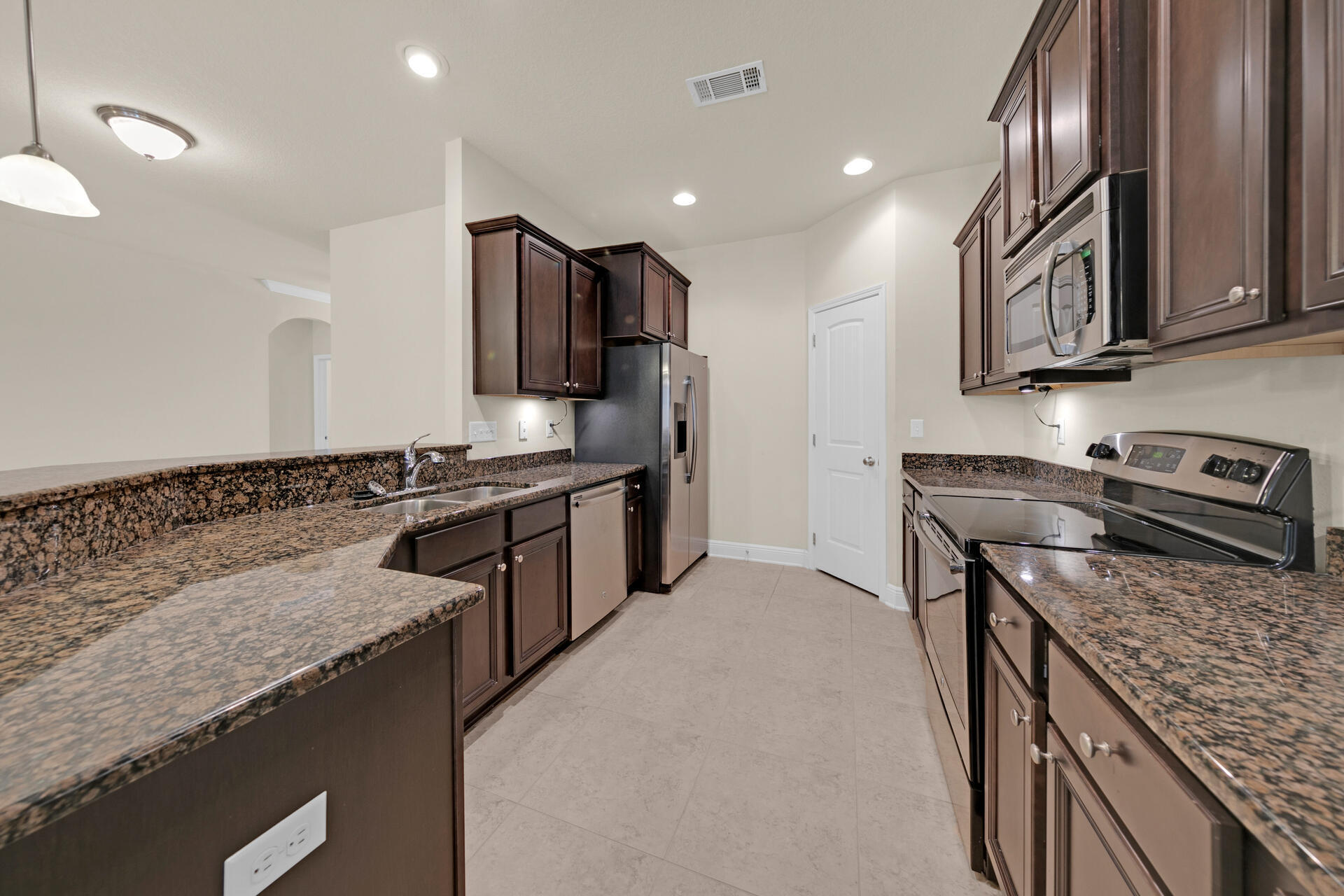 LAGRANGE LANDING - Residential