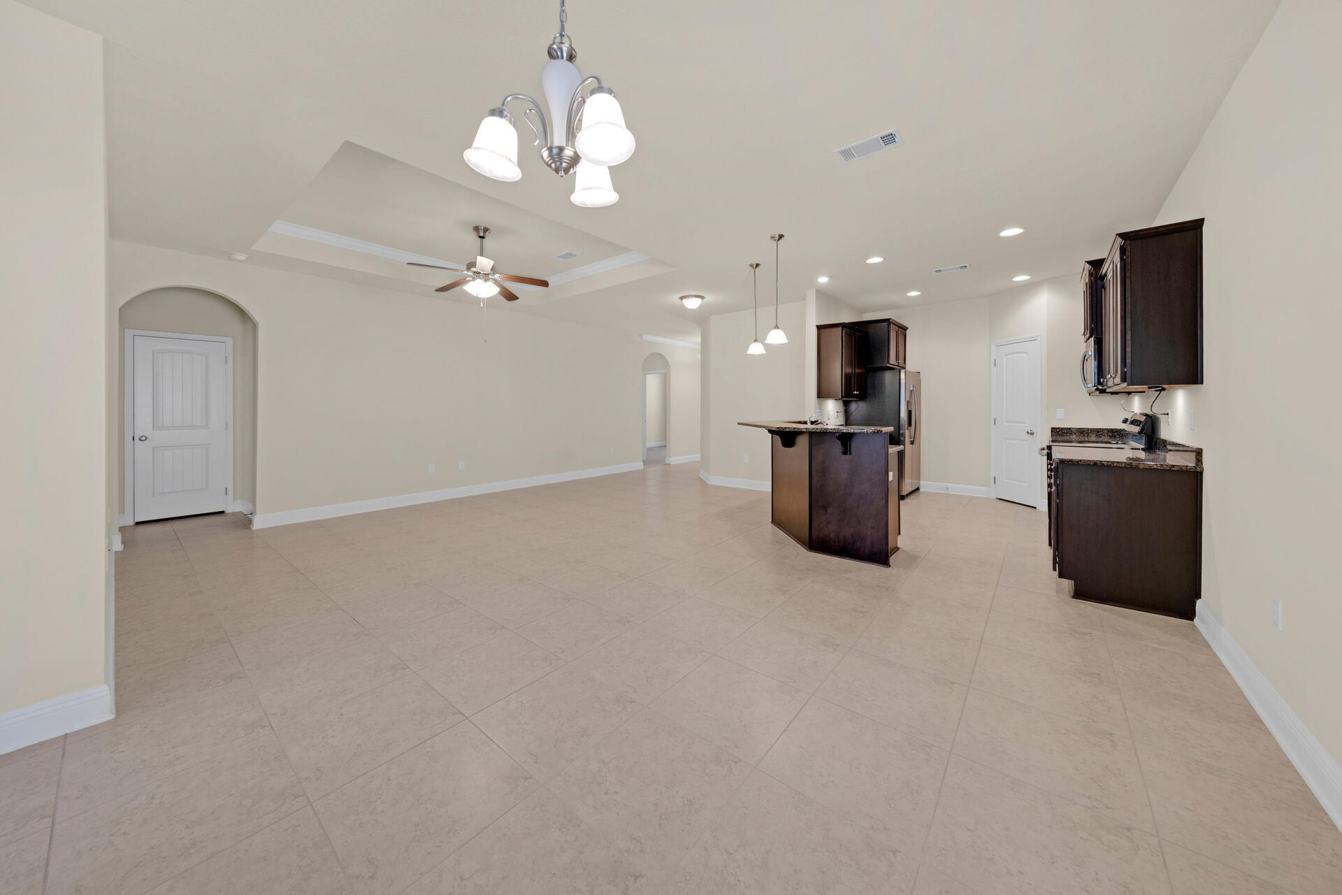 LAGRANGE LANDING - Residential