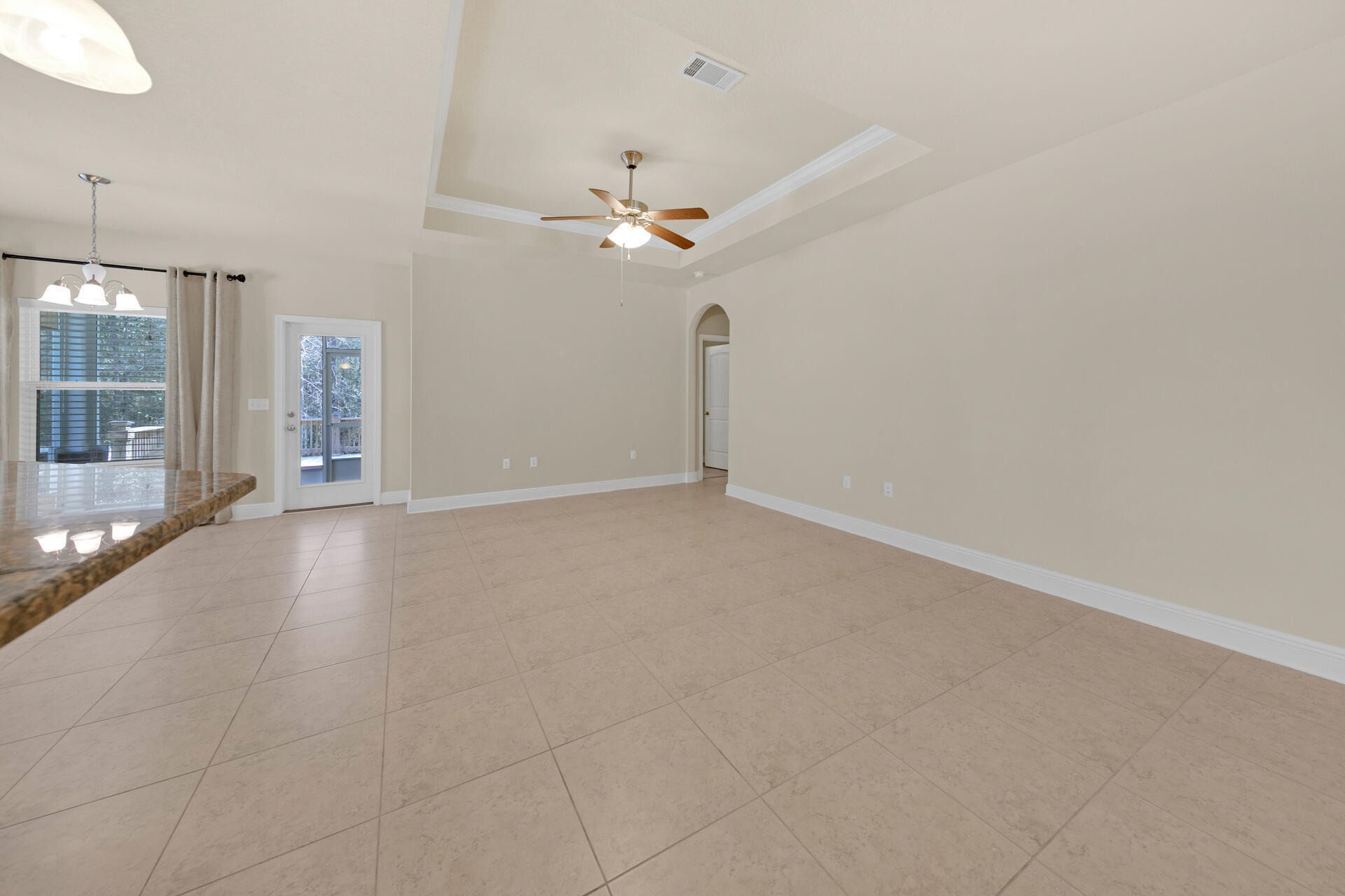 LAGRANGE LANDING - Residential