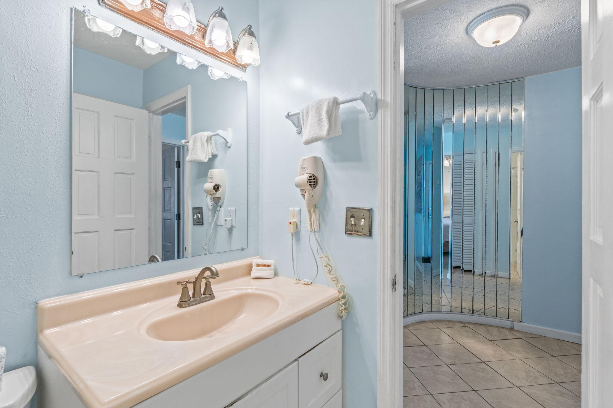 SEAFARER CONDO UNIT 109 - Residential