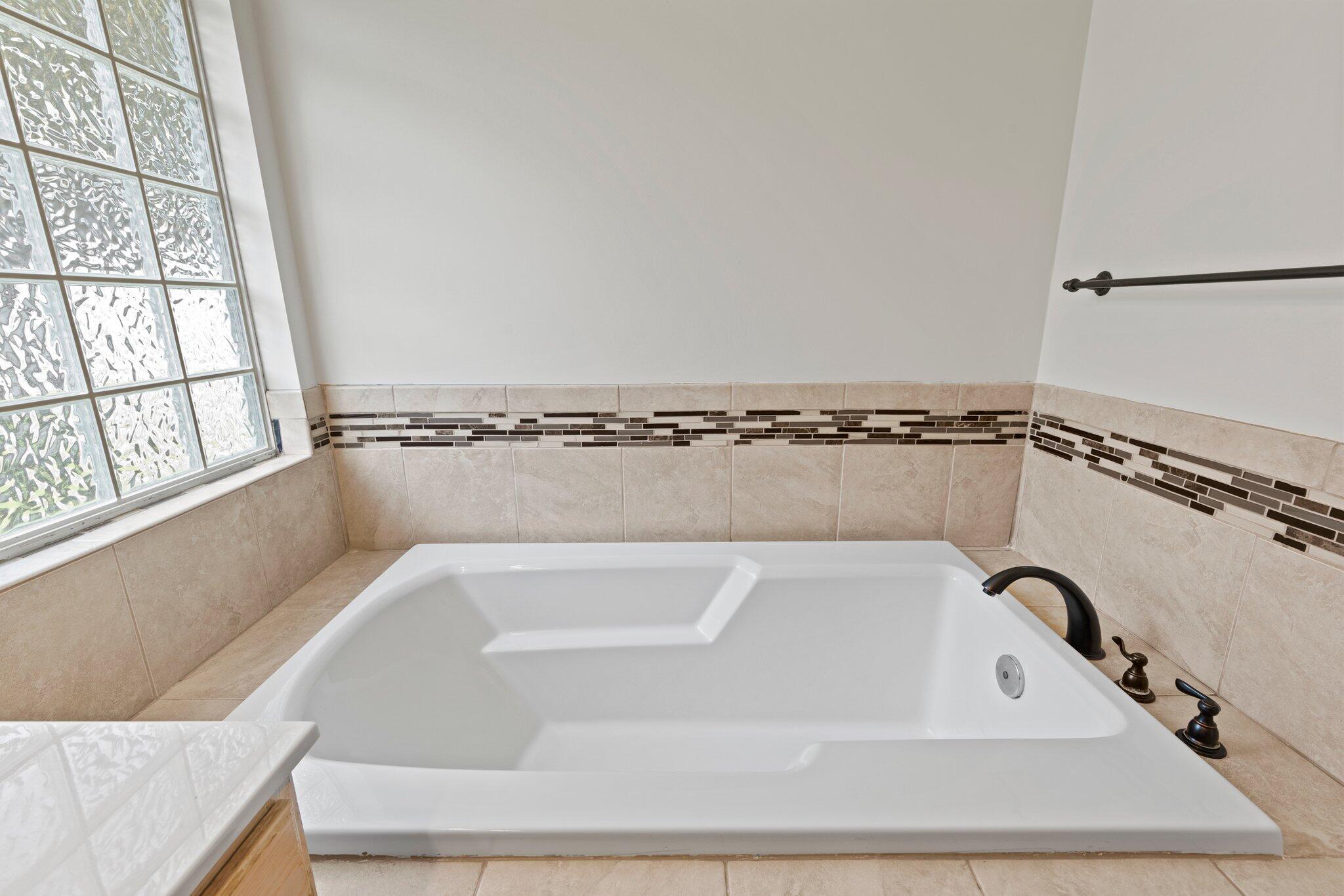 CEDAR RIDGE PH 14 - Residential Lease