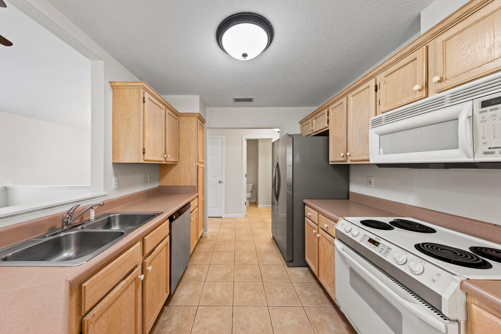 CEDAR RIDGE PH 14 - Residential Lease