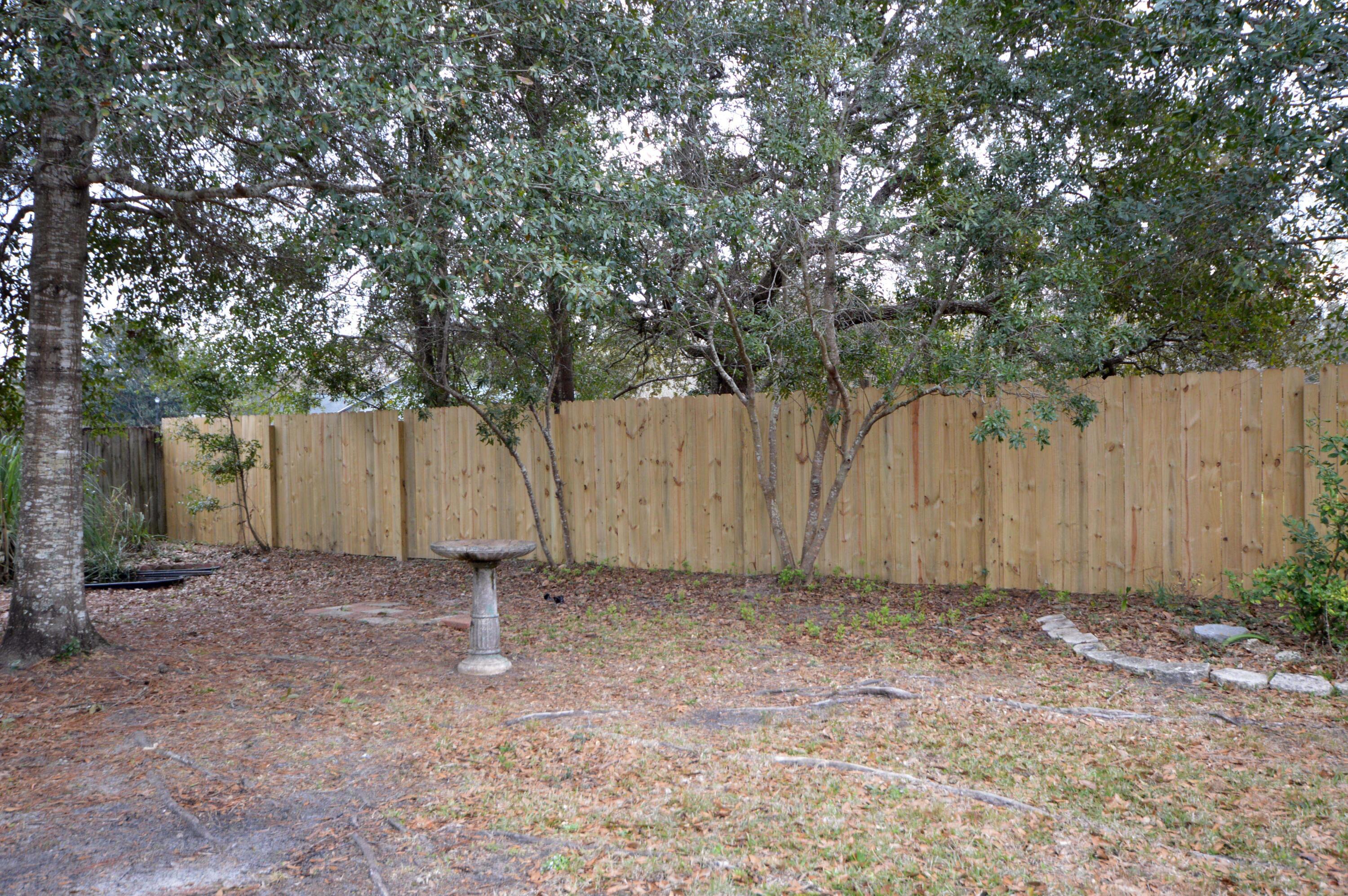 ROBLEDAL ESTATES UNIT 5 1ST ADDN - Residential