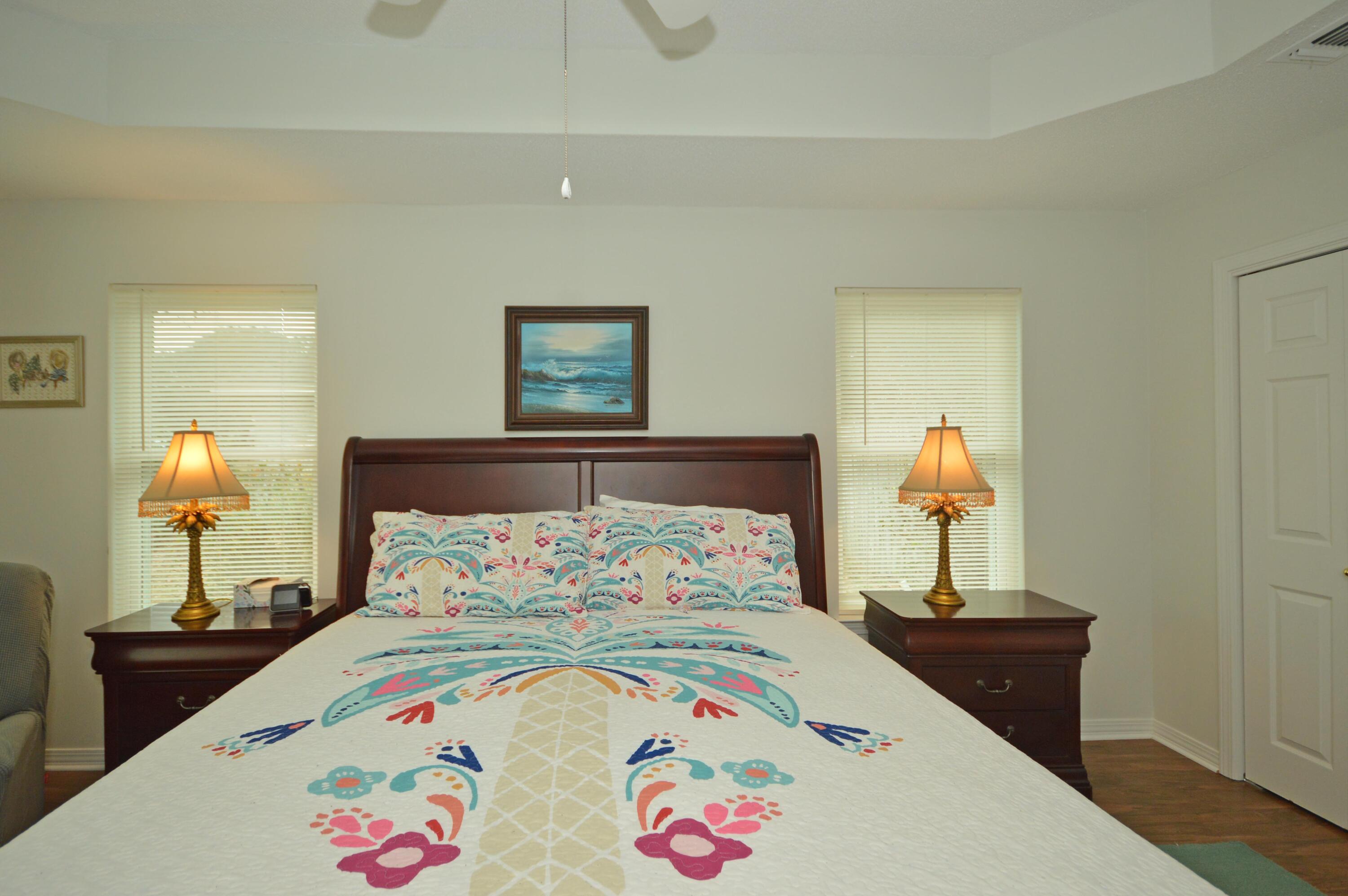 ROBLEDAL ESTATES UNIT 5 1ST ADDN - Residential