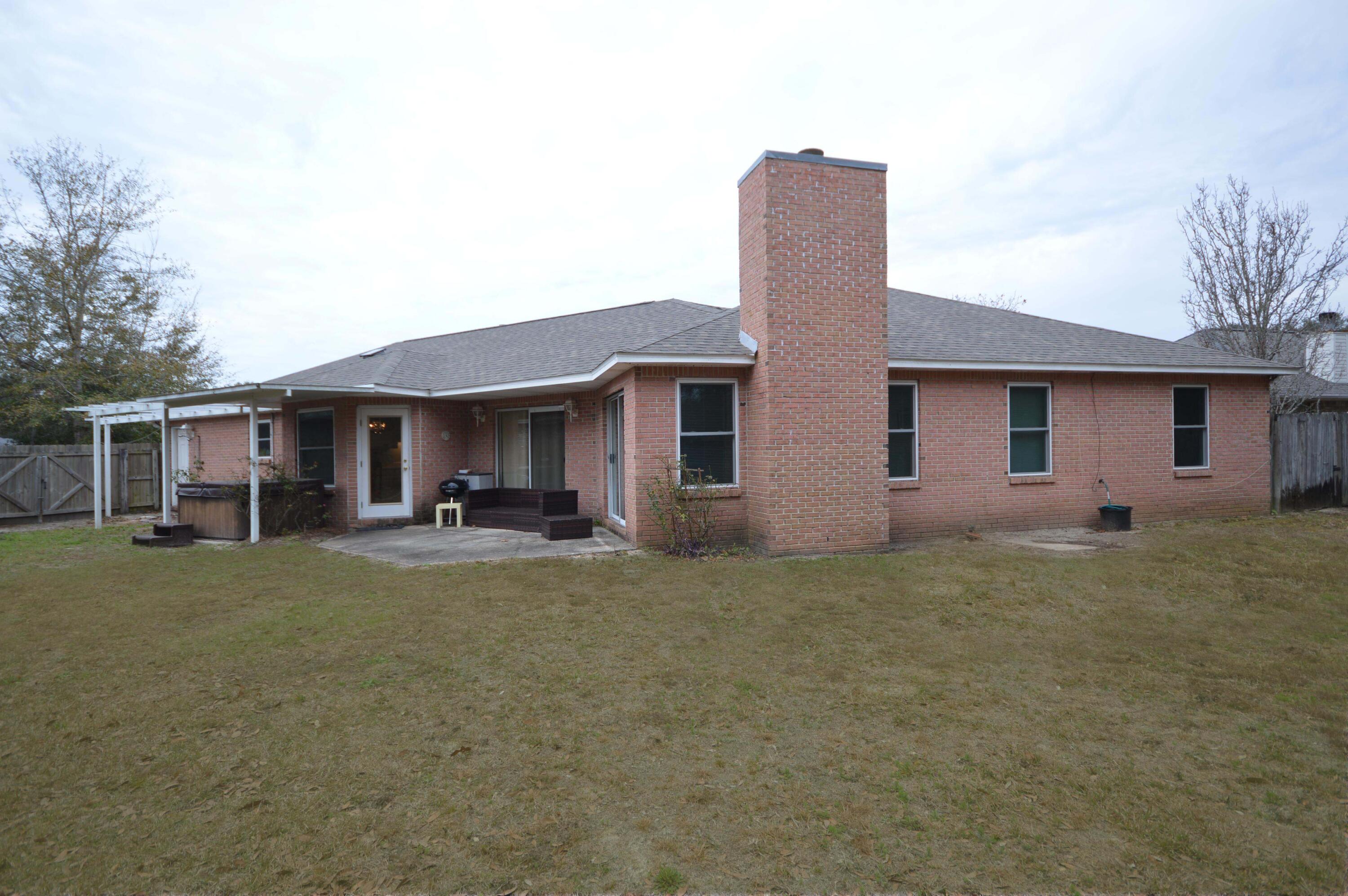 ROBLEDAL ESTATES UNIT 5 1ST ADDN - Residential