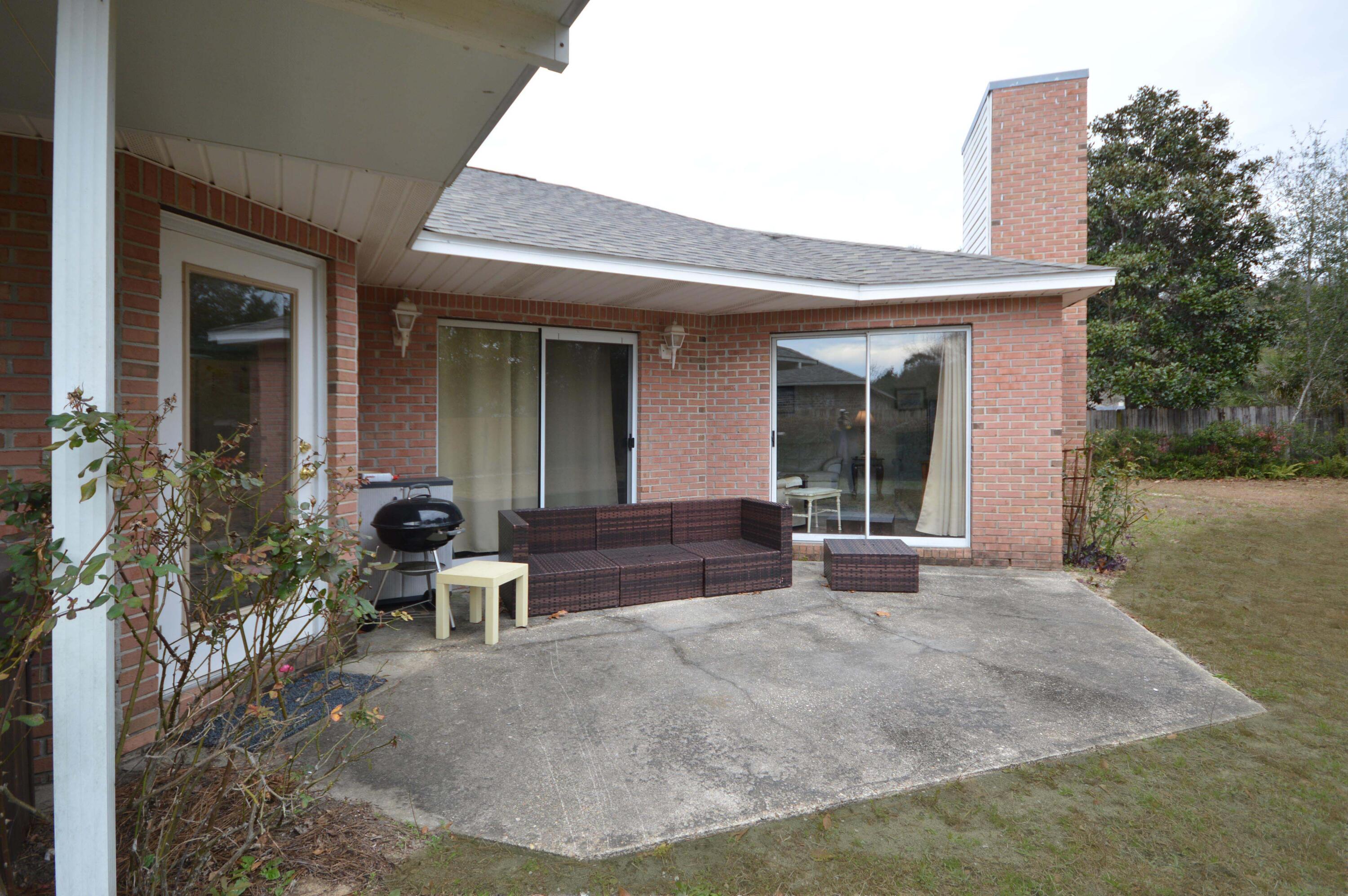 ROBLEDAL ESTATES UNIT 5 1ST ADDN - Residential