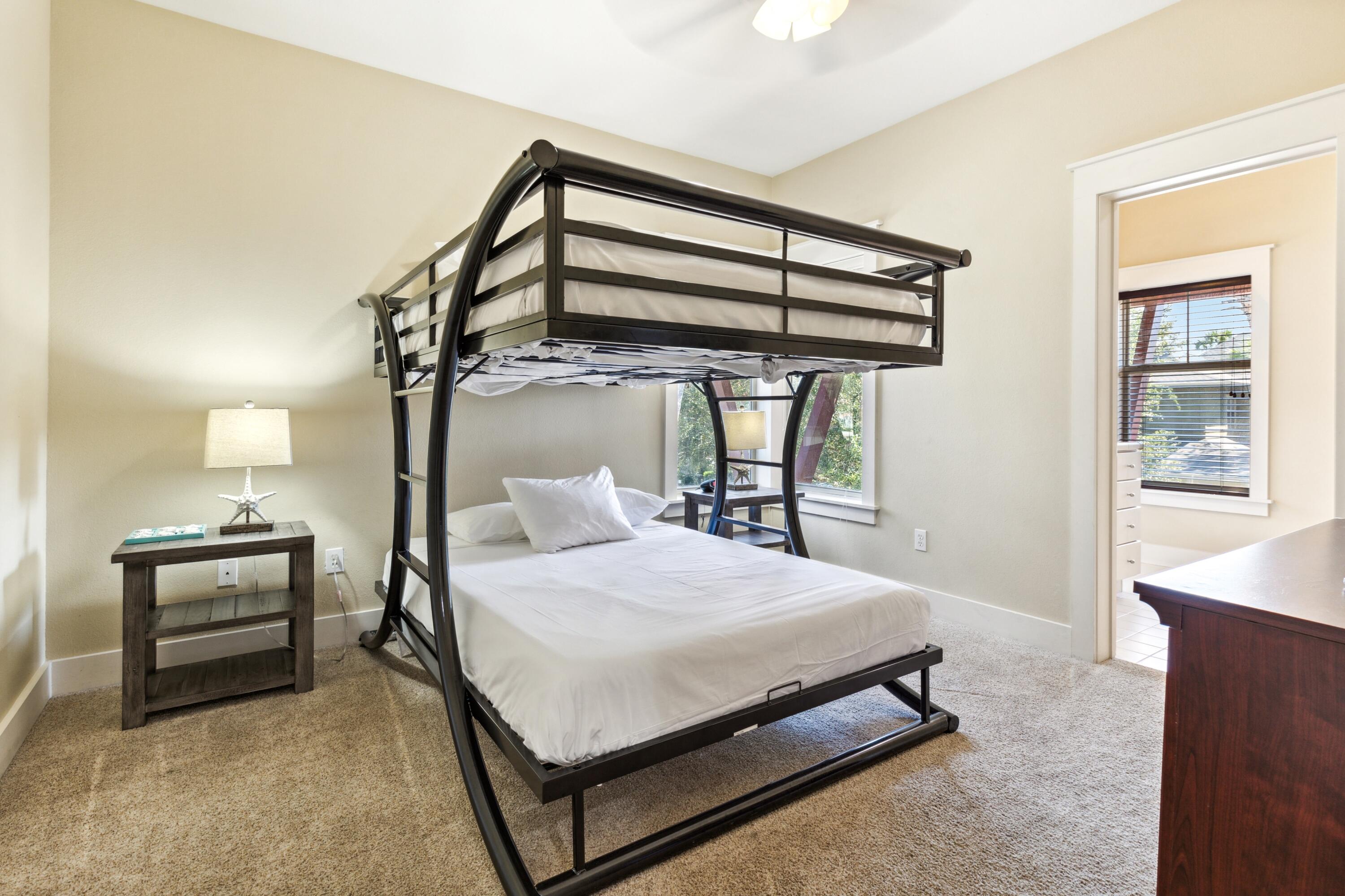 MAGNOLIA BAY - Residential