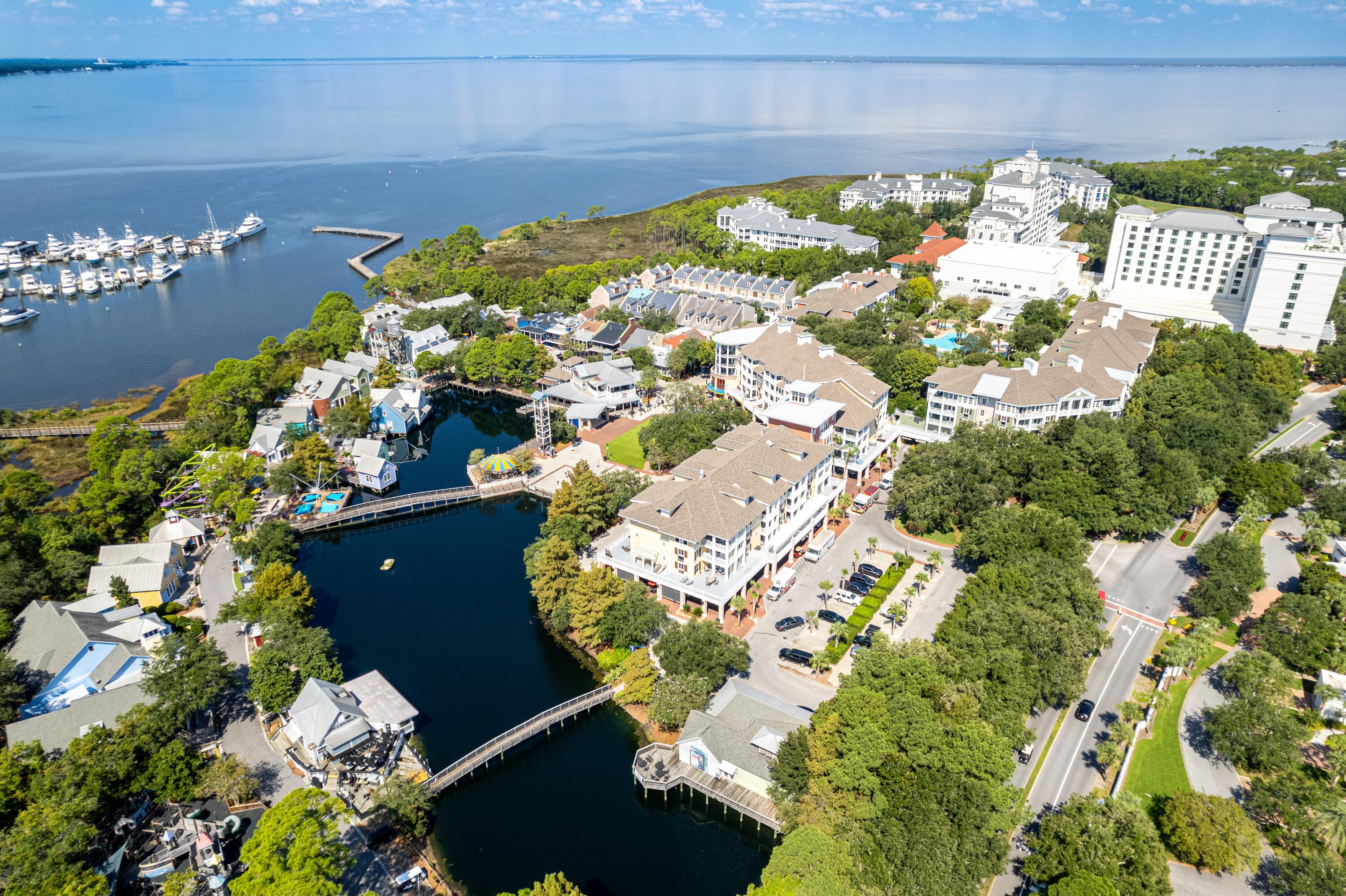 MAGNOLIA BAY - Residential