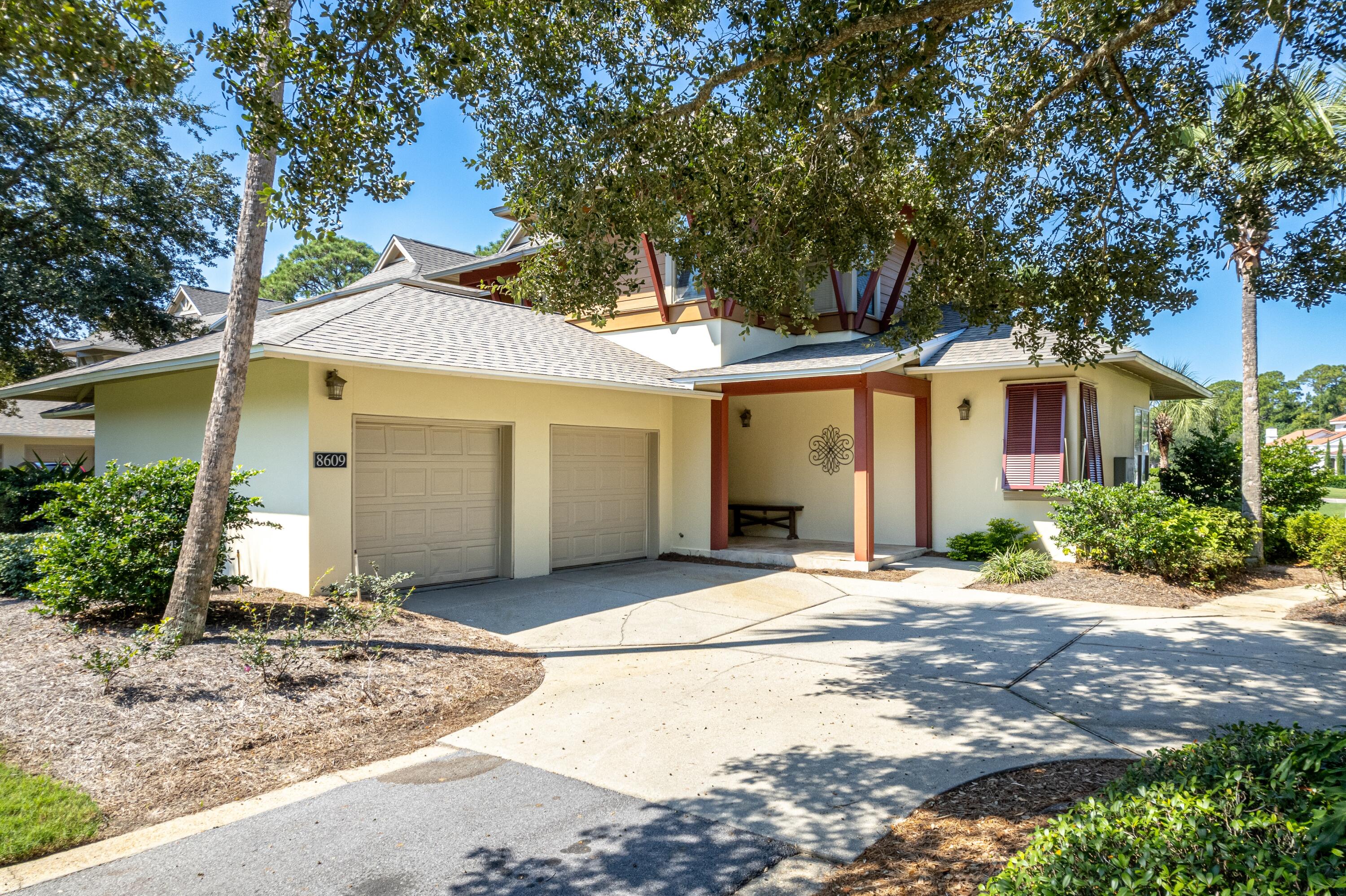 MAGNOLIA BAY - Residential