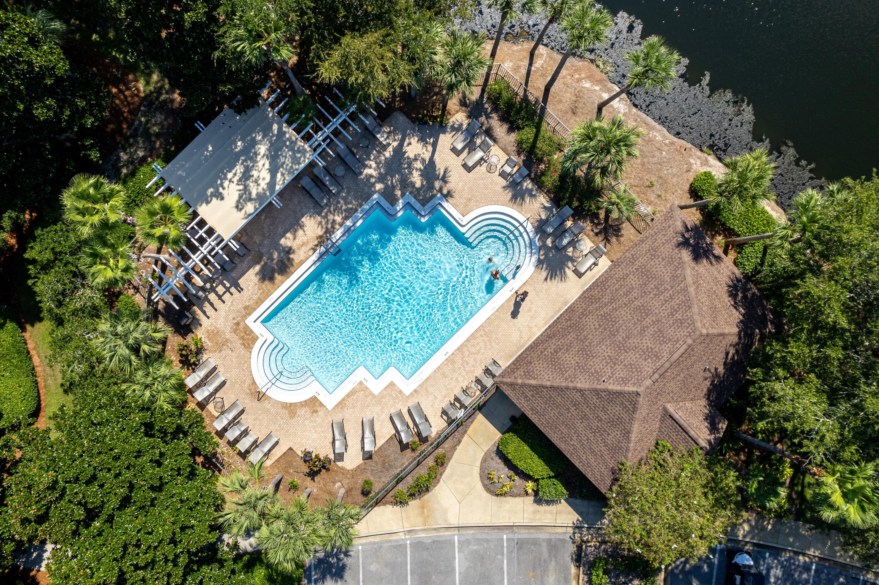 MAGNOLIA BAY - Residential