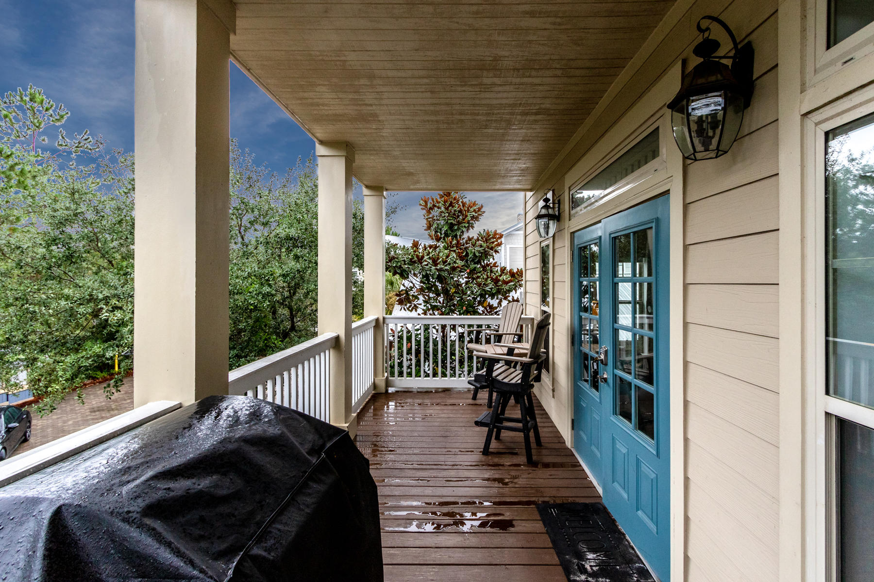 COTTAGES AT EASTERN LAKE - Residential