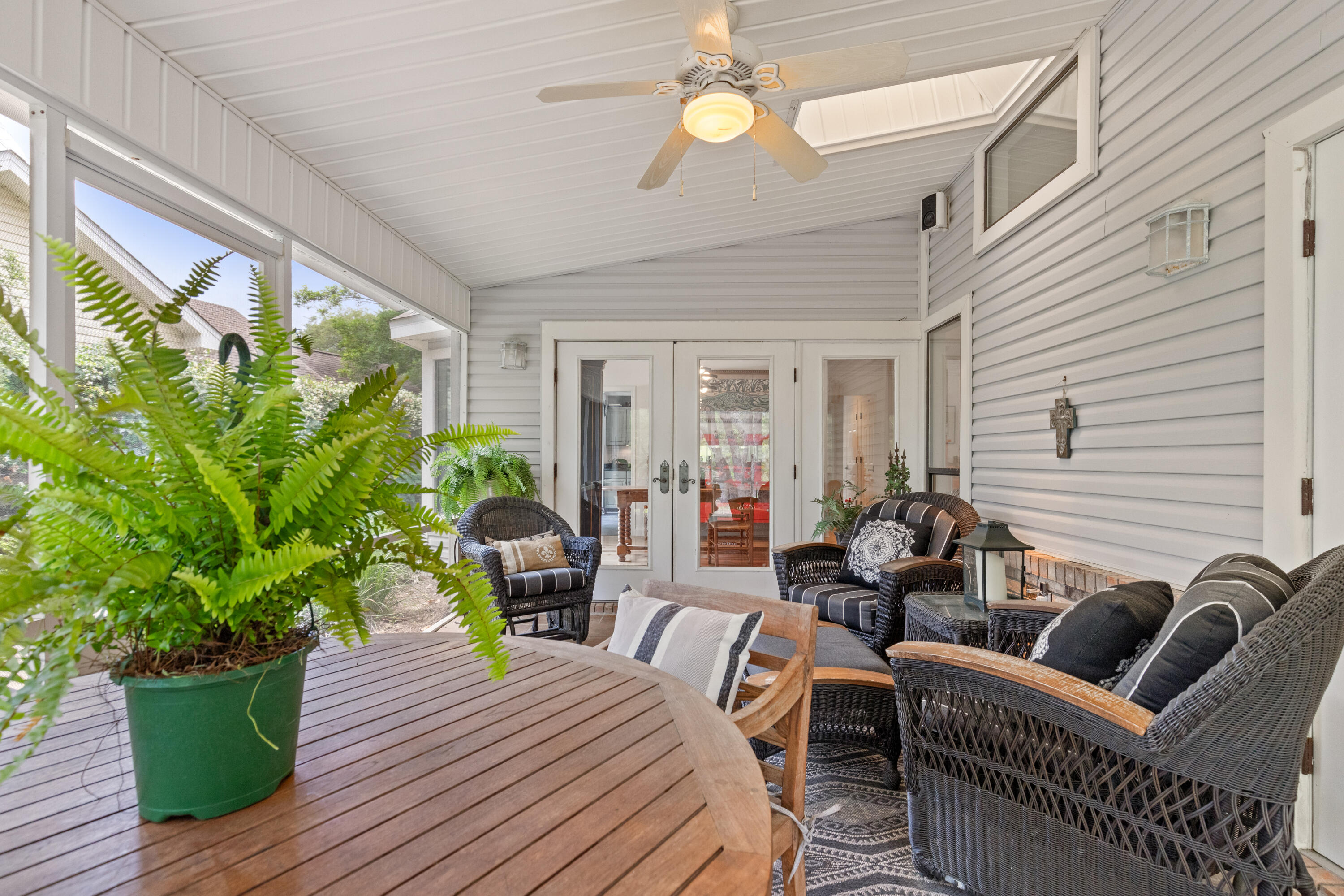 DEERWOOD DRIVE - Residential